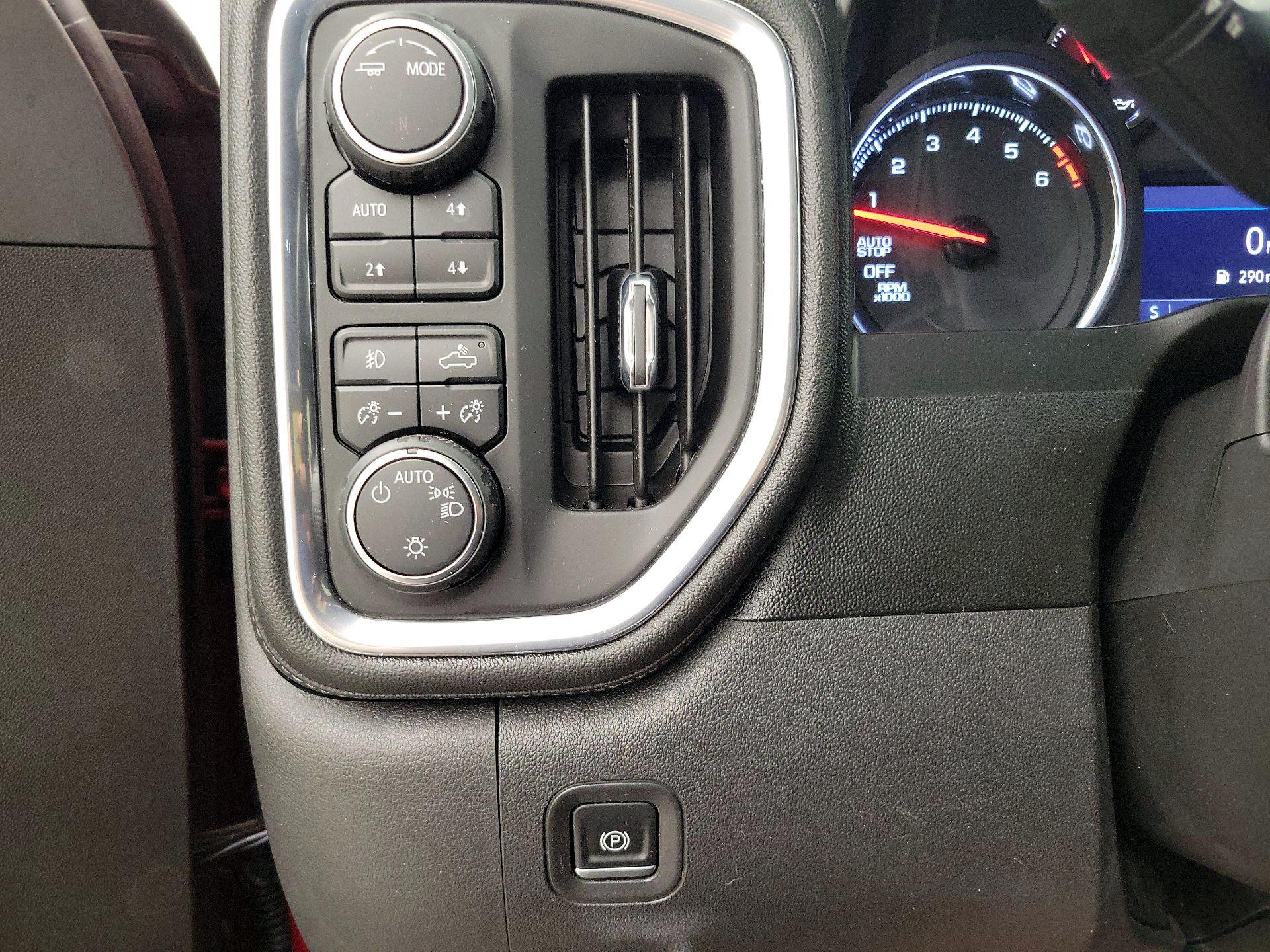 Thumbnail: 2021 Chevrolet Silverado 1500 - 13