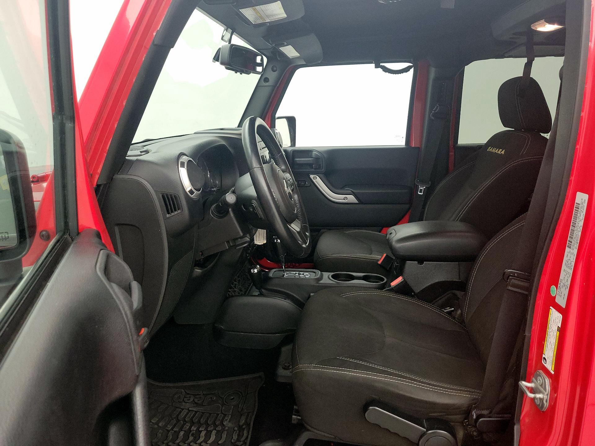 Thumbnail: 2015 Jeep Wrangler - 11