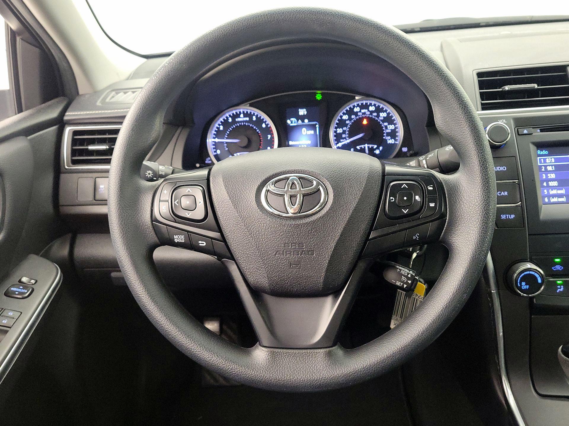 Thumbnail: 2017 Toyota Camry - 10