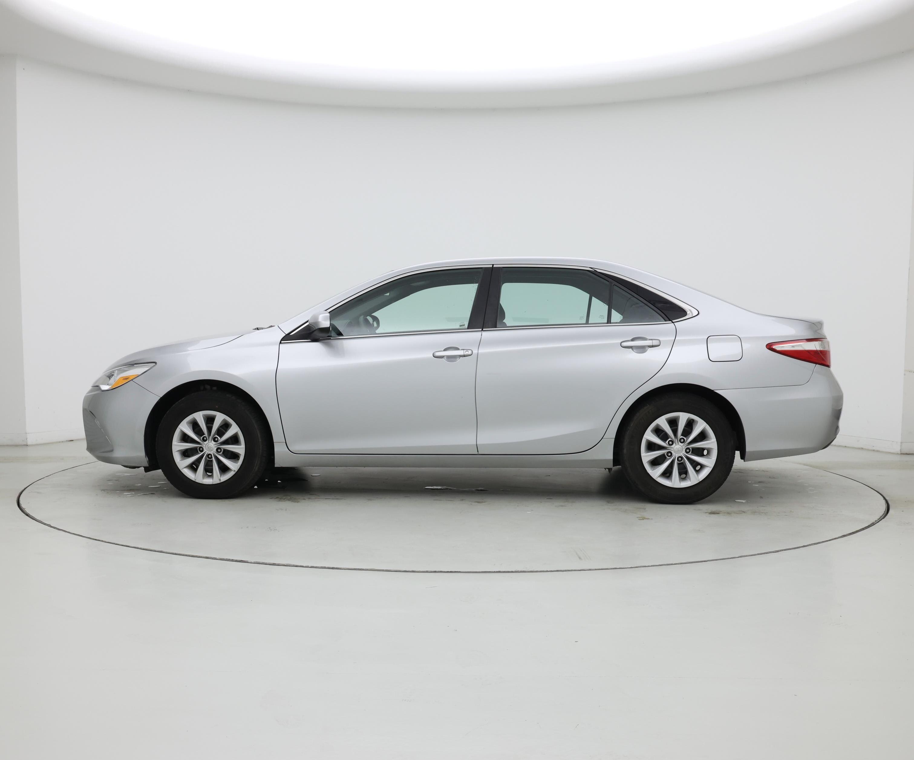 Thumbnail: 2017 Toyota Camry - 3
