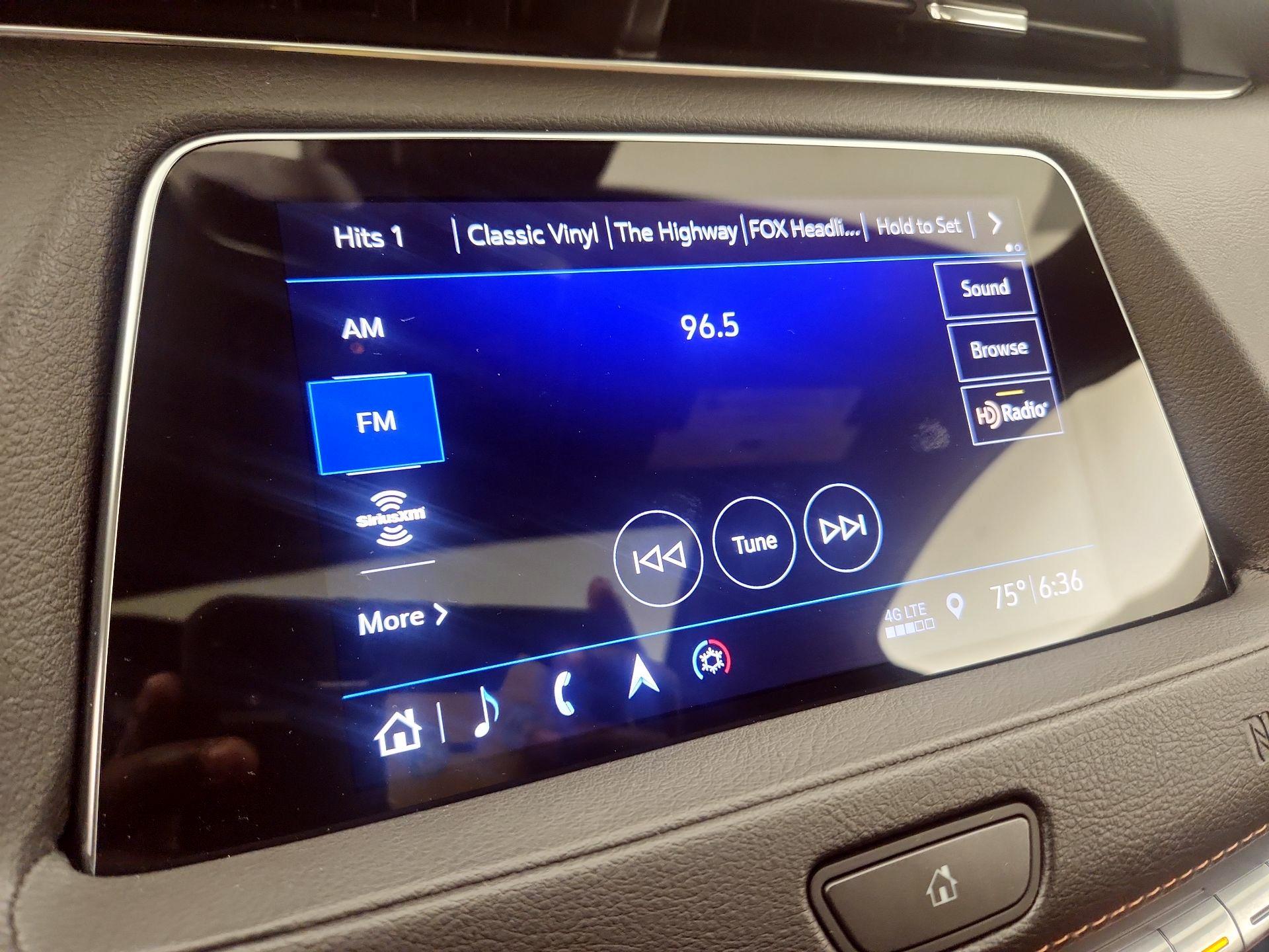 Thumbnail: 2019 Cadillac XT4 - 16