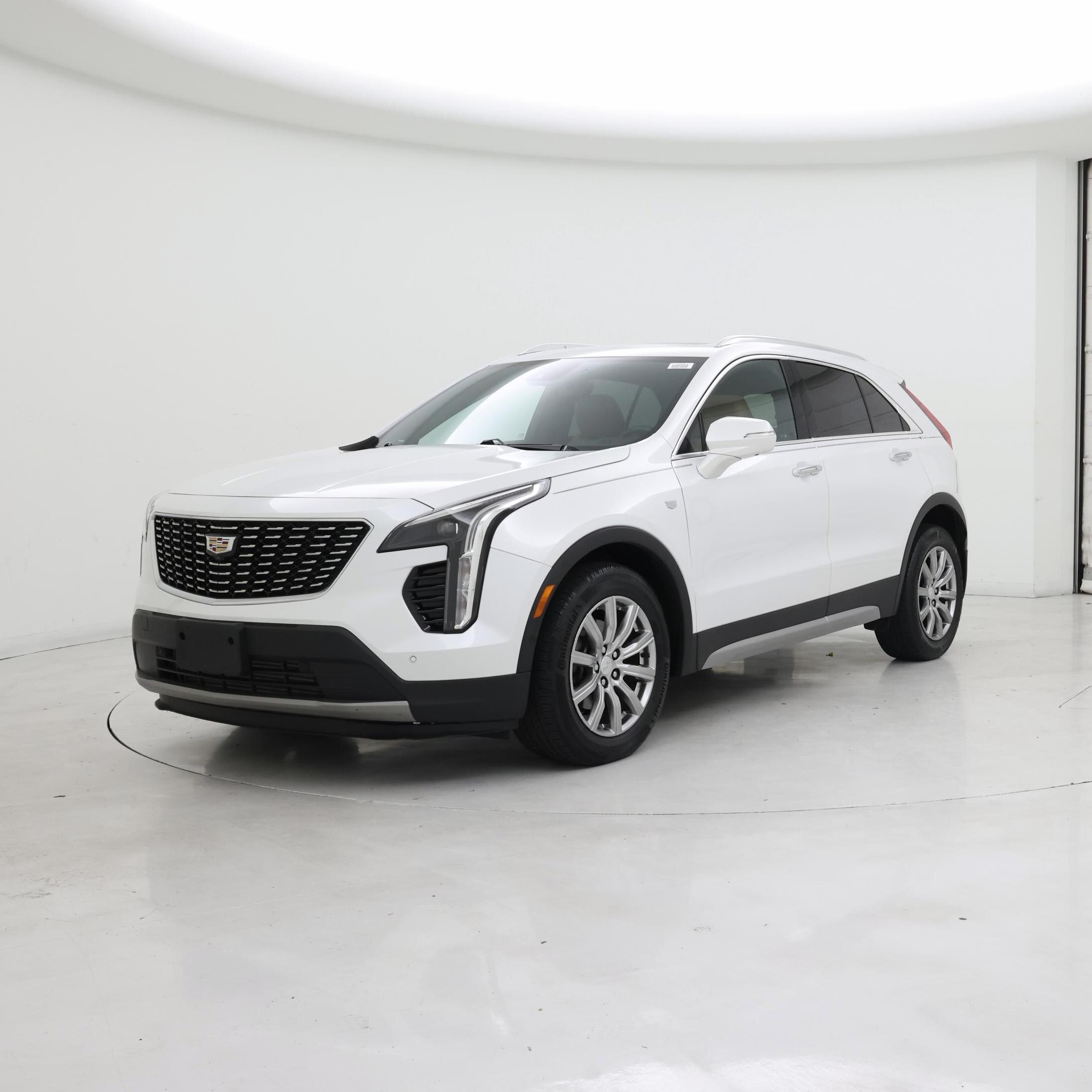 Thumbnail: 2019 Cadillac XT4 - 4