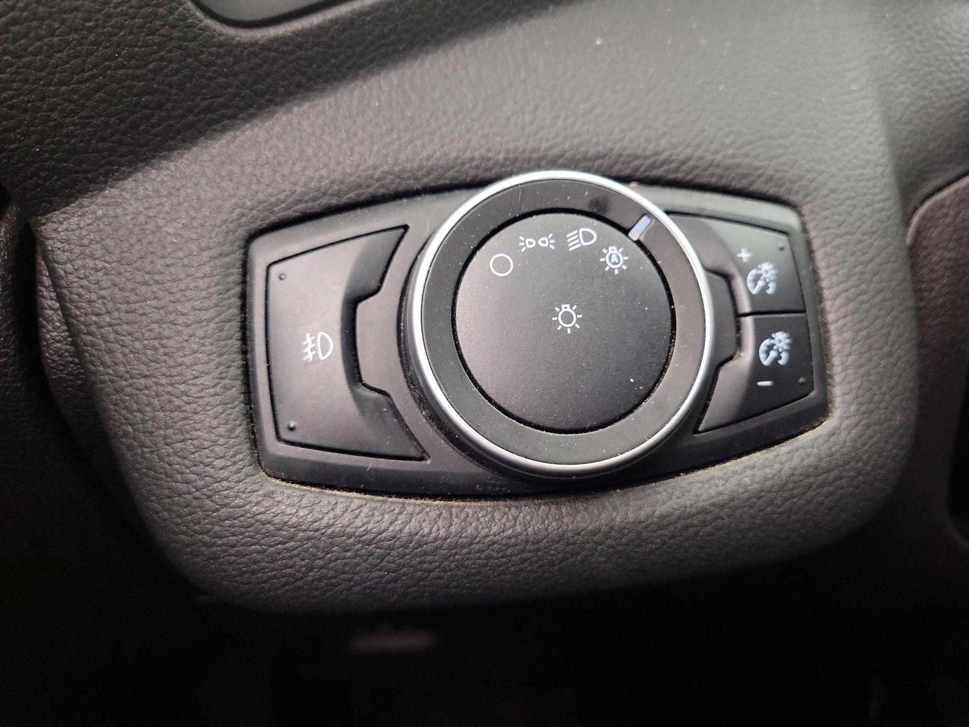 Thumbnail: 2016 Ford Escape - 13