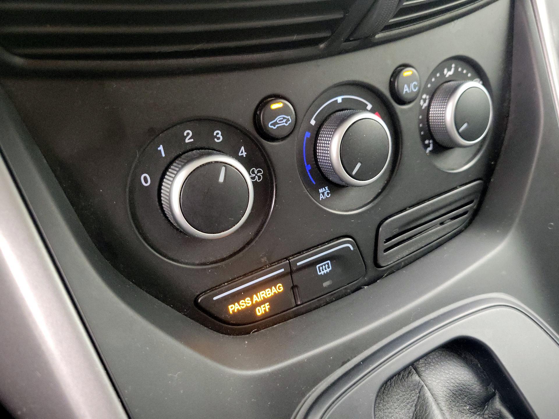 Thumbnail: 2016 Ford Escape - 16
