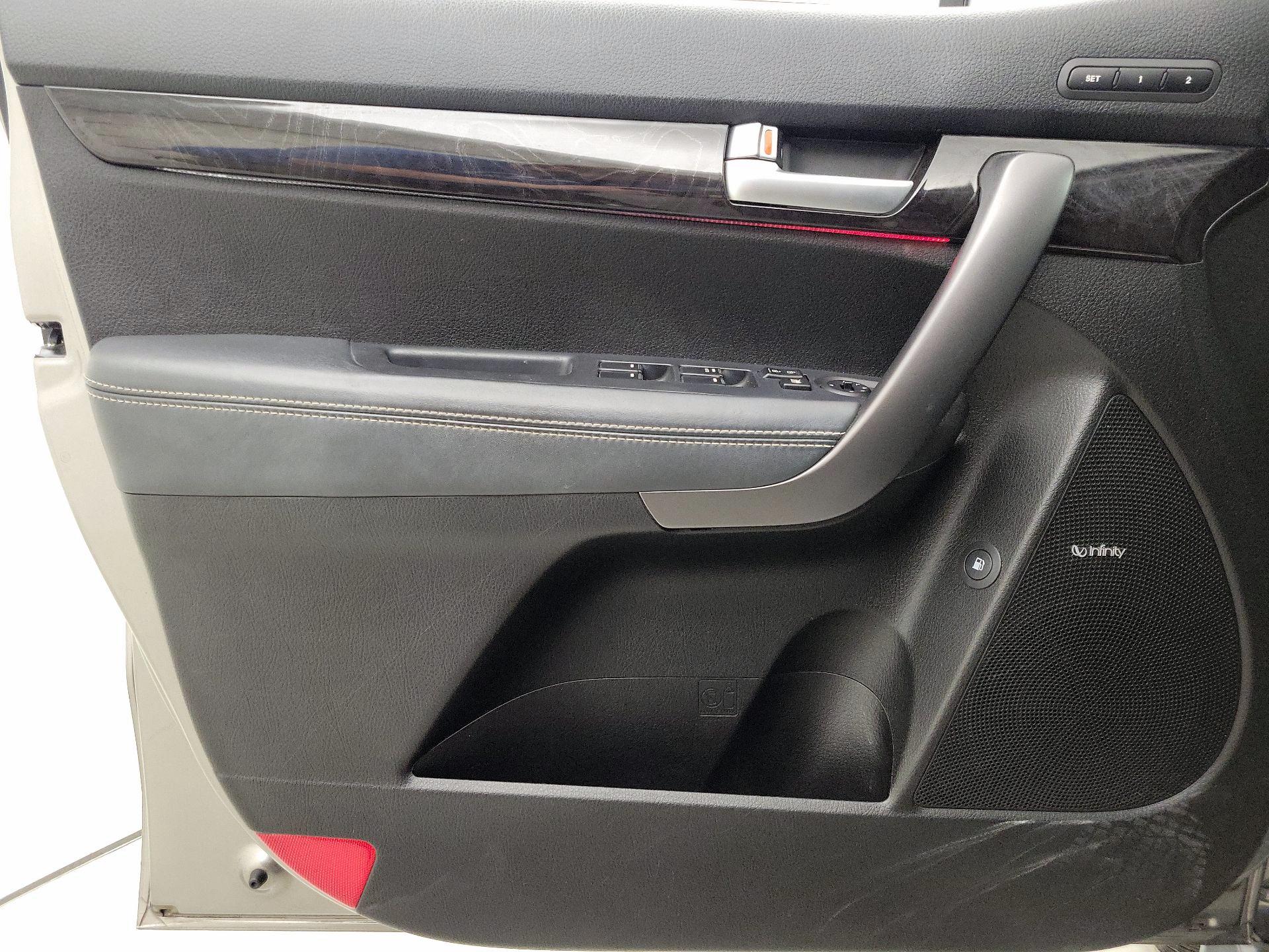 Thumbnail: 2014 Kia Sorento - 12