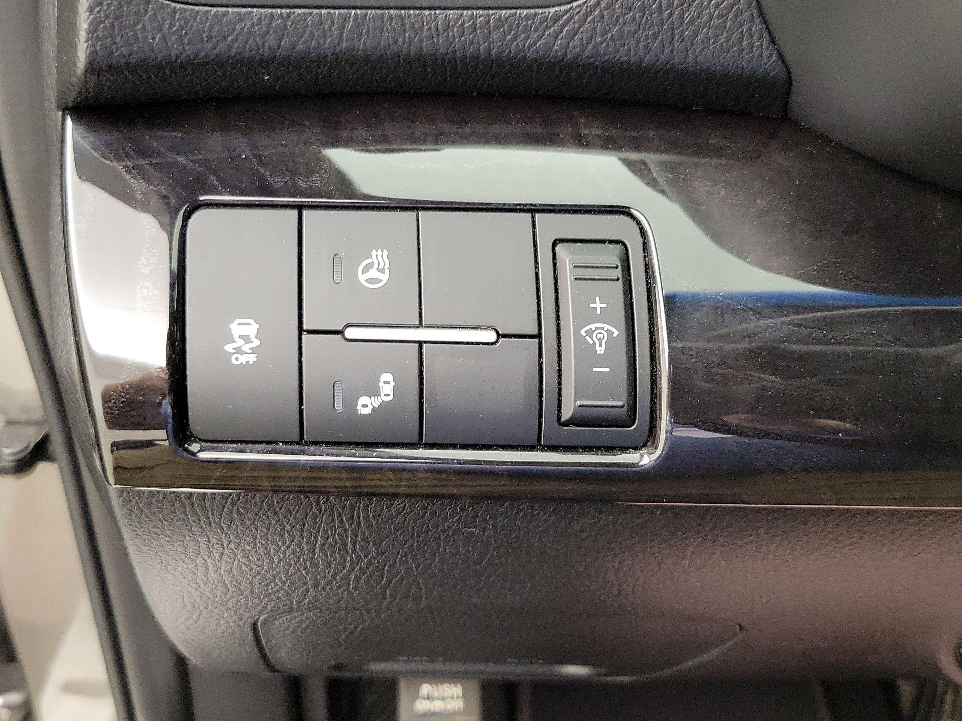 Thumbnail: 2014 Kia Sorento - 13