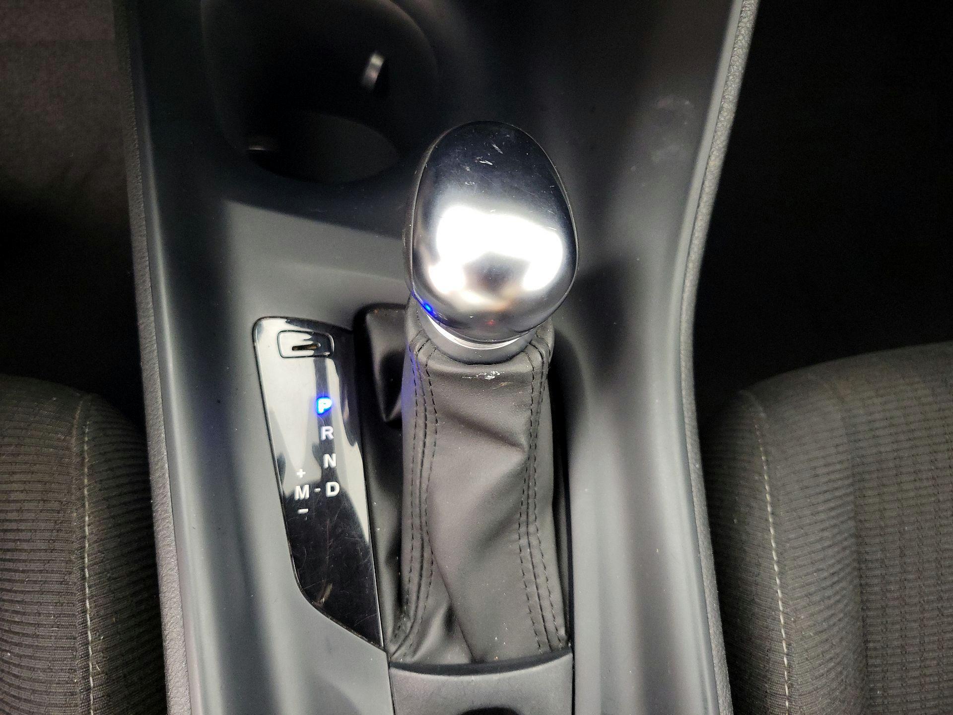 Thumbnail: 2019 Toyota C-HR - 17