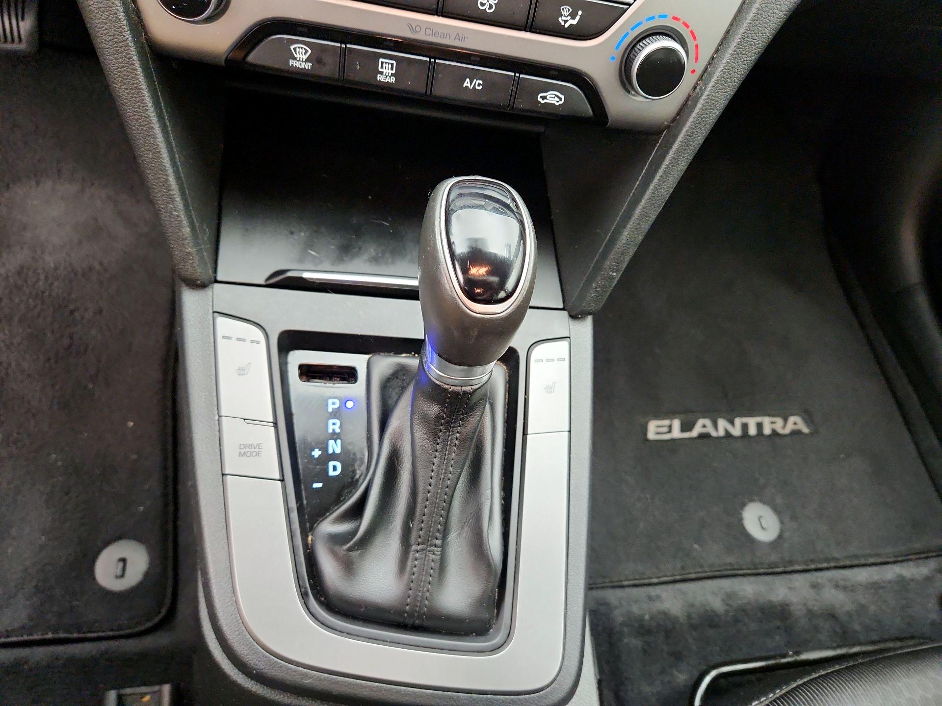 Thumbnail: 2018 Hyundai Elantra - 17