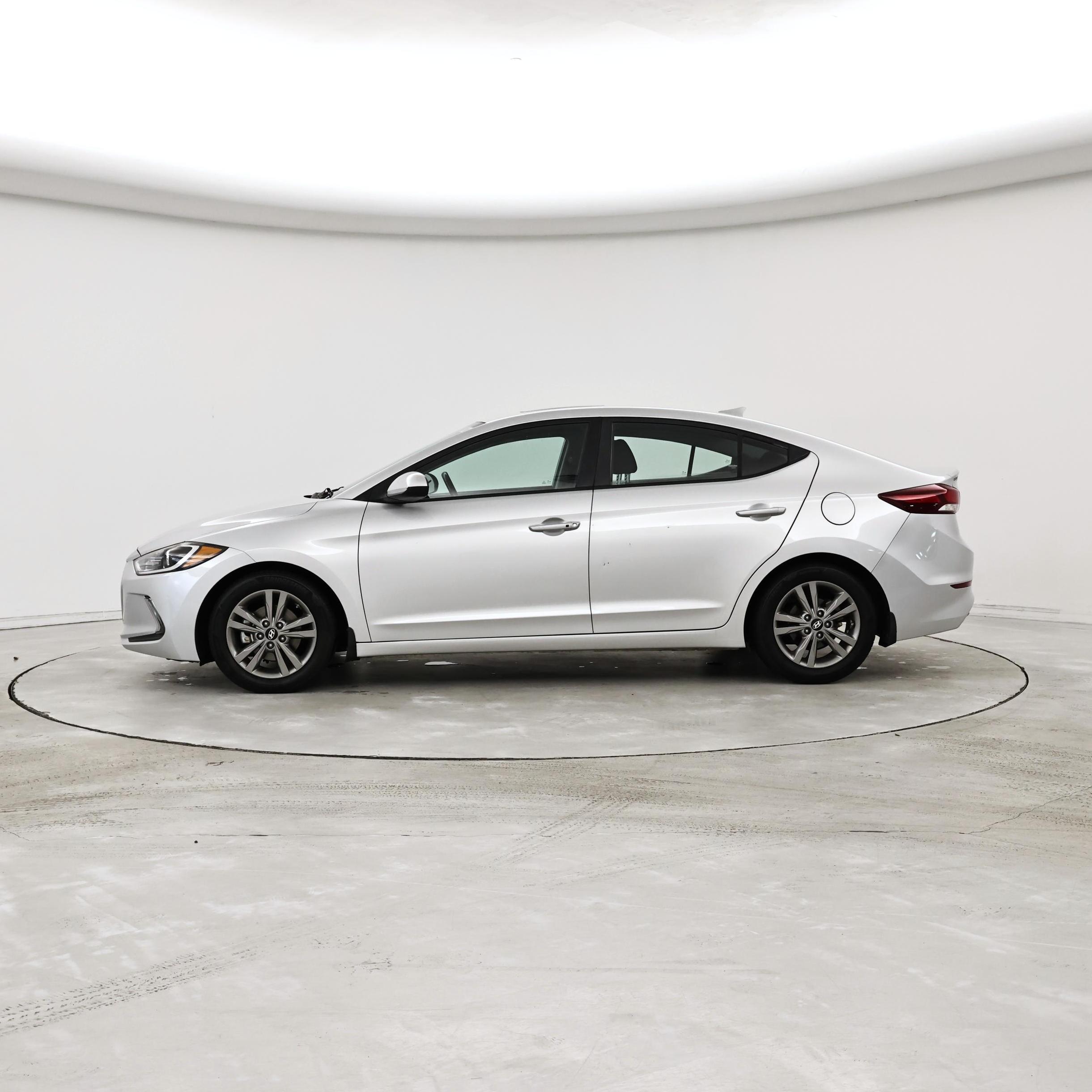 Thumbnail: 2018 Hyundai Elantra - 3
