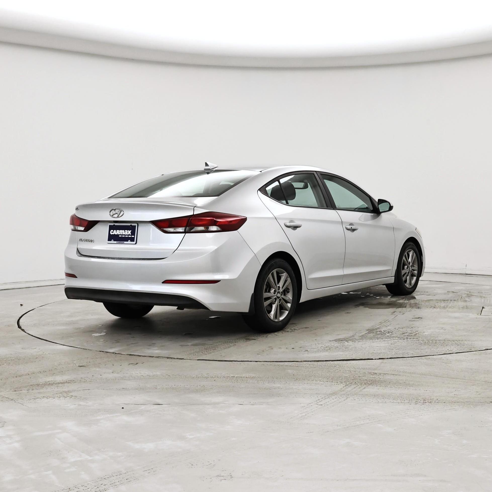 Thumbnail: 2018 Hyundai Elantra - 8