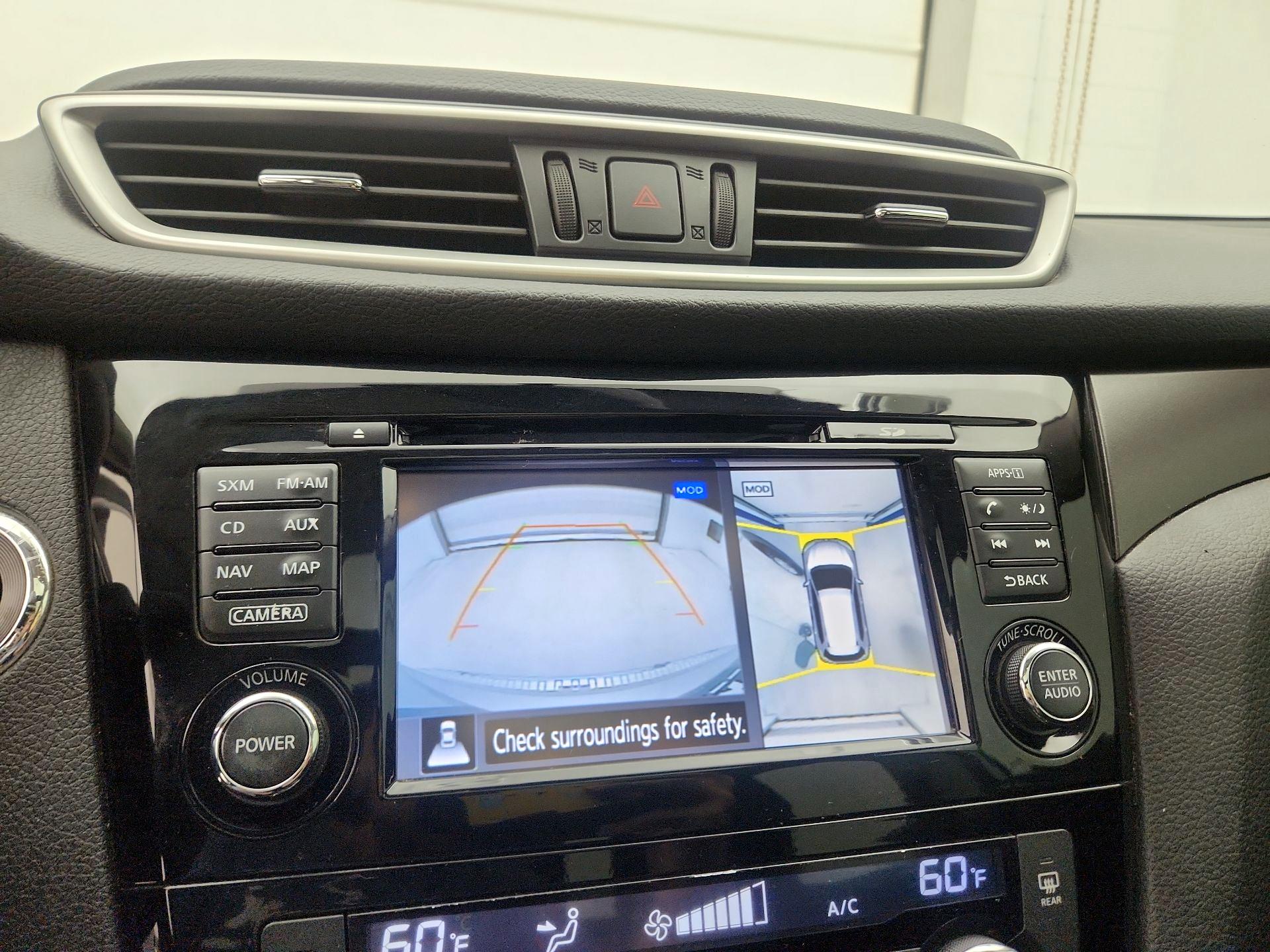 Thumbnail: 2016 Nissan Rogue - 14