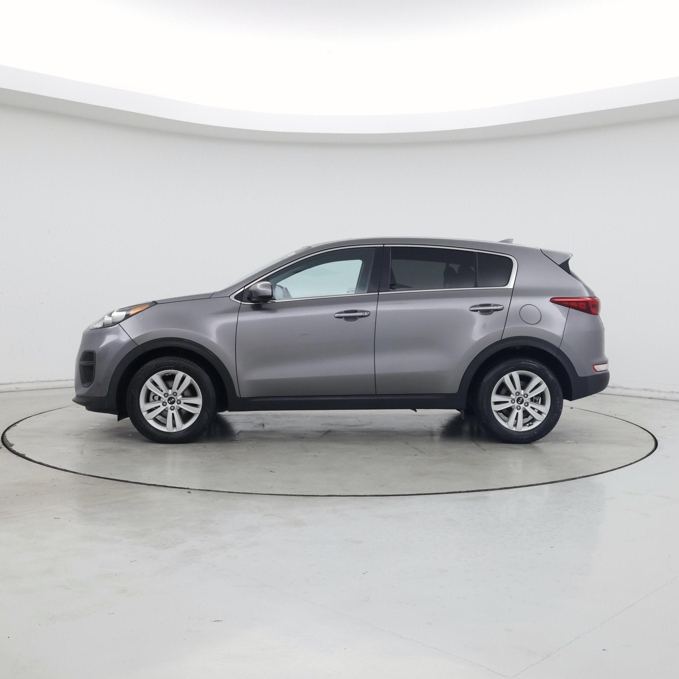 Thumbnail: 2018 Kia Sportage - 3