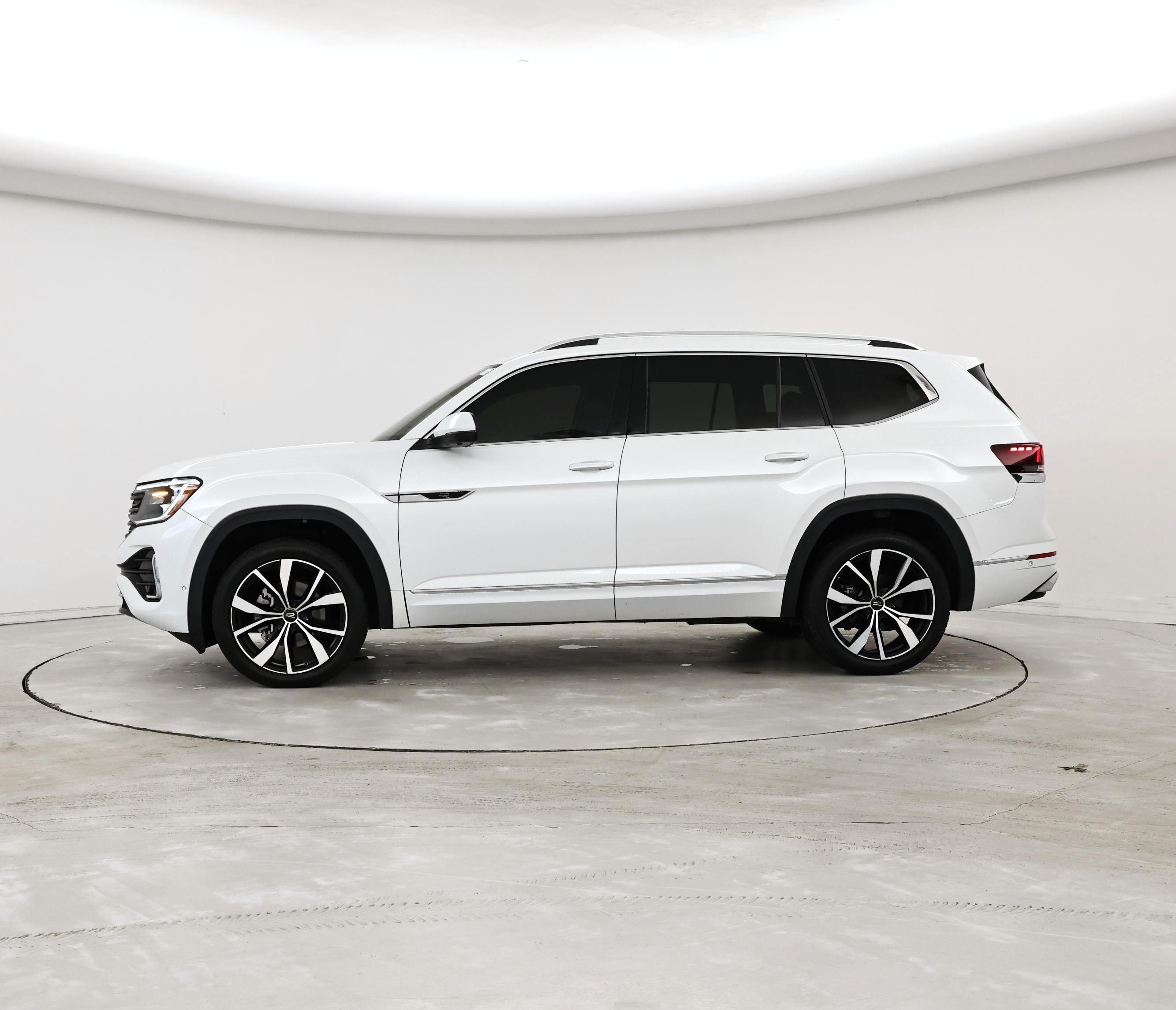 Thumbnail: 2024 Volkswagen Atlas - 3
