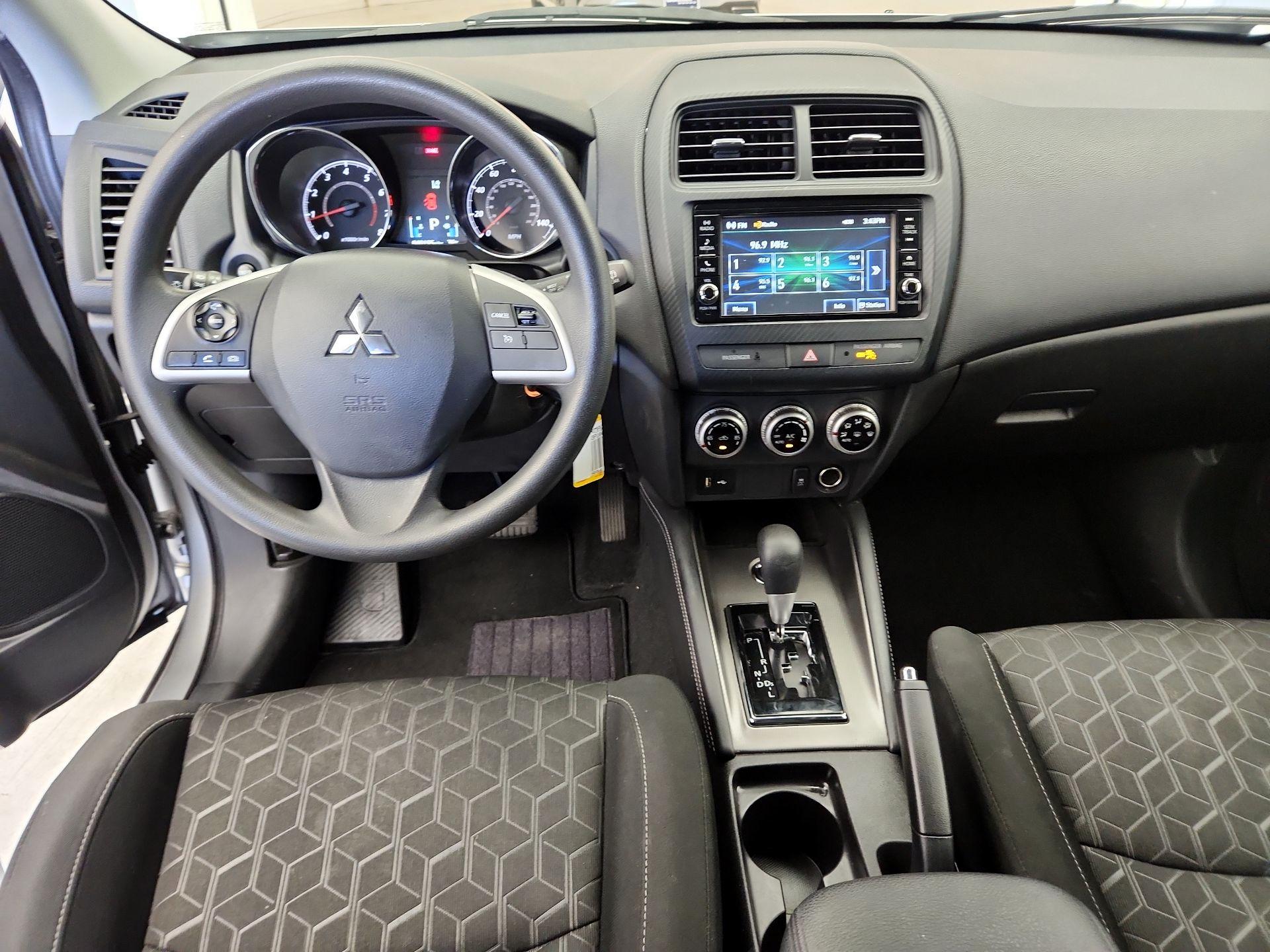 Thumbnail: 2023 Mitsubishi Outlander Sport - 9