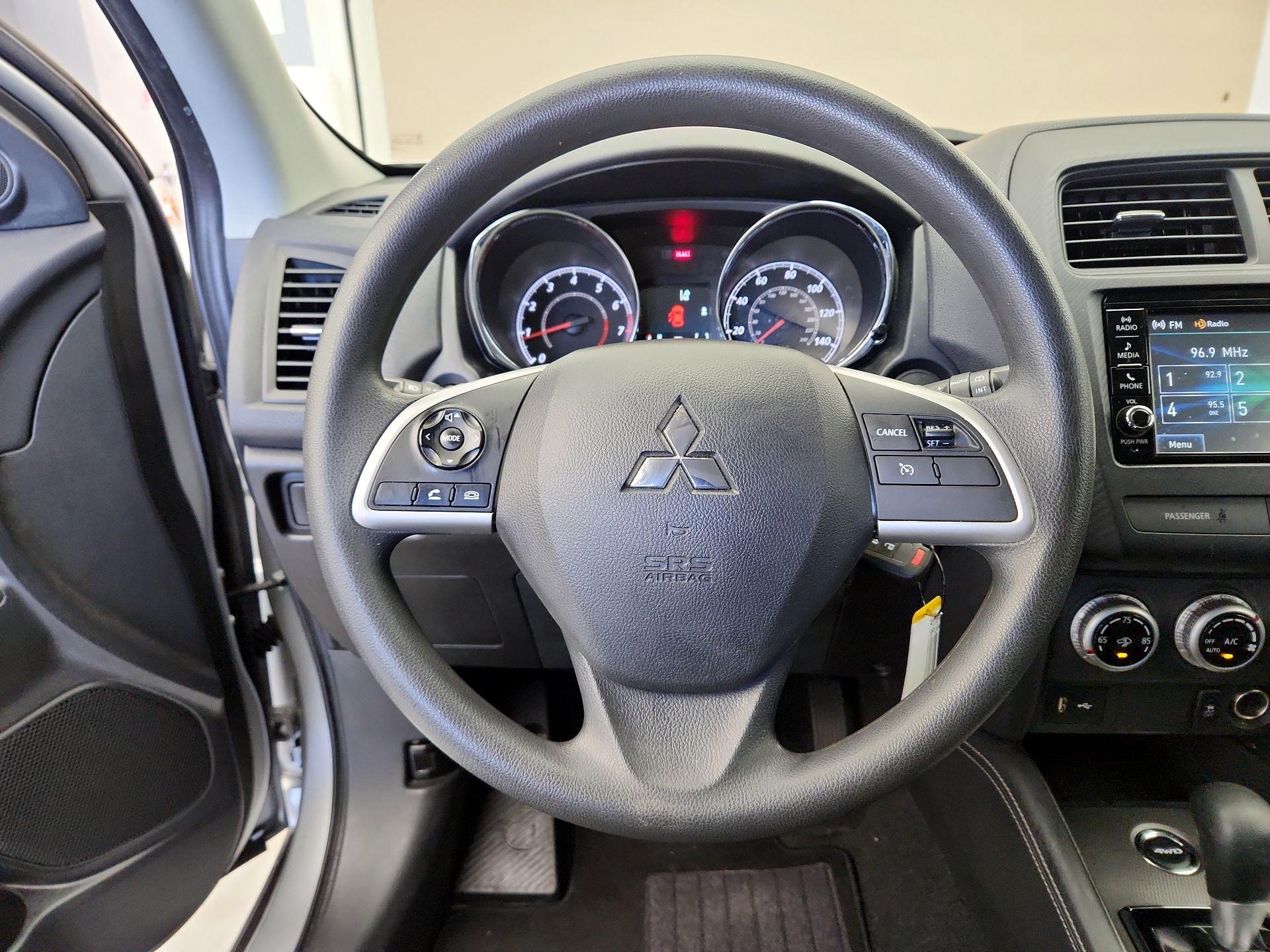 Thumbnail: 2023 Mitsubishi Outlander Sport - 10