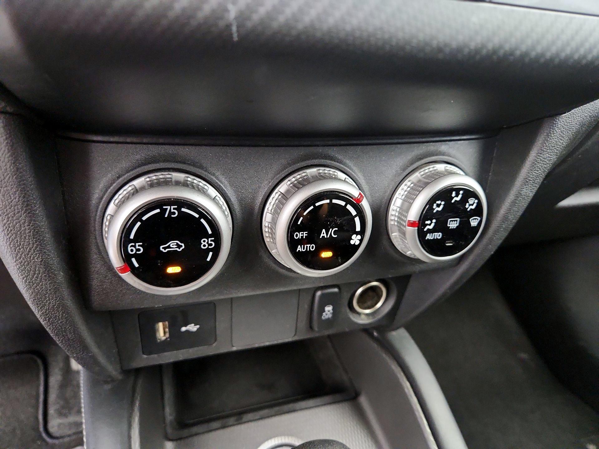 Thumbnail: 2023 Mitsubishi Outlander Sport - 16