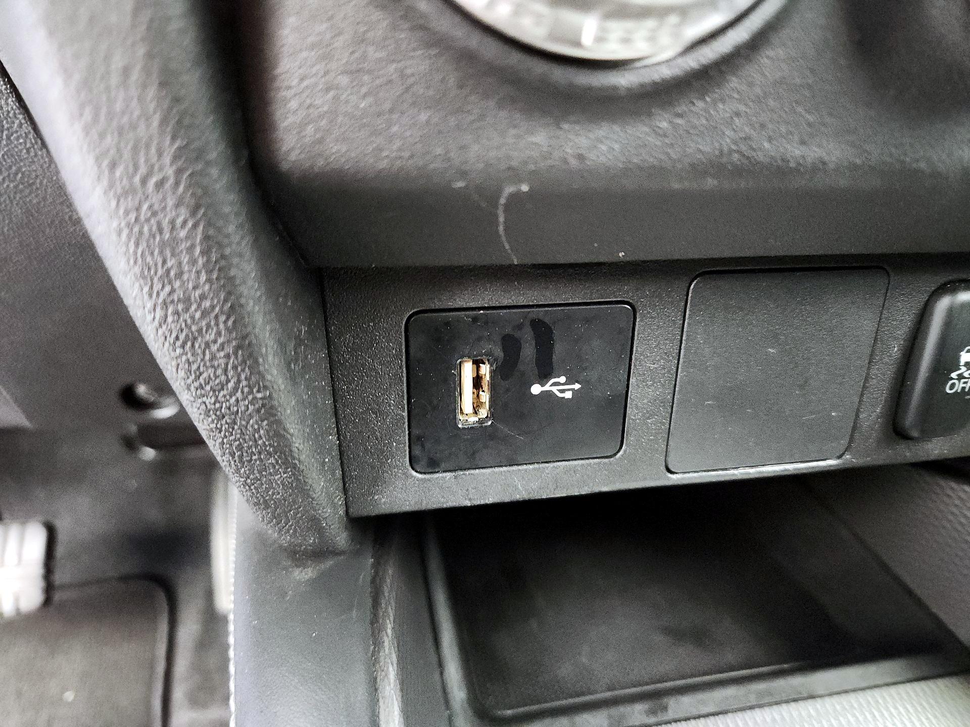 Thumbnail: 2023 Mitsubishi Outlander Sport - 18