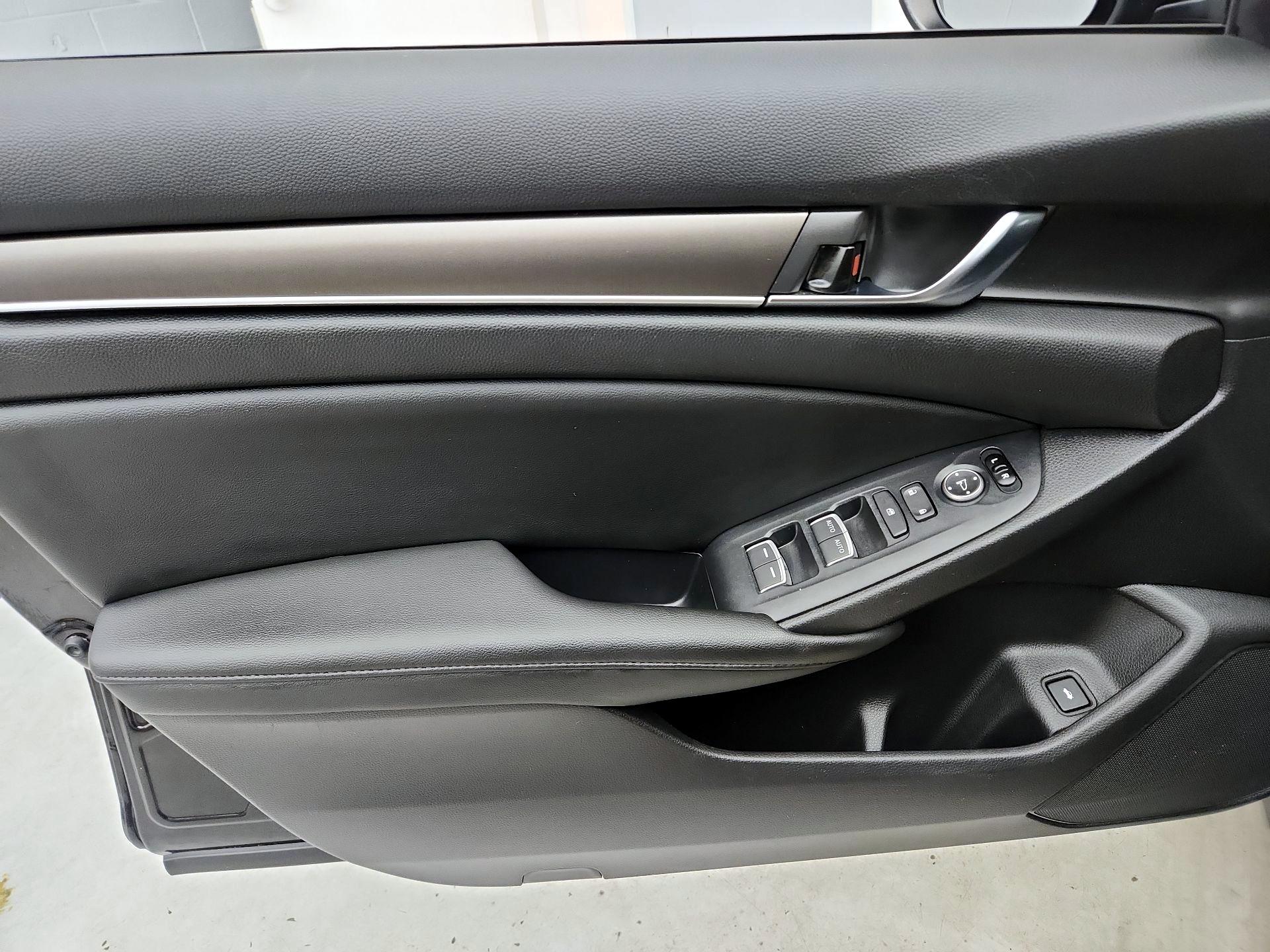 Thumbnail: 2019 Honda Accord - 11
