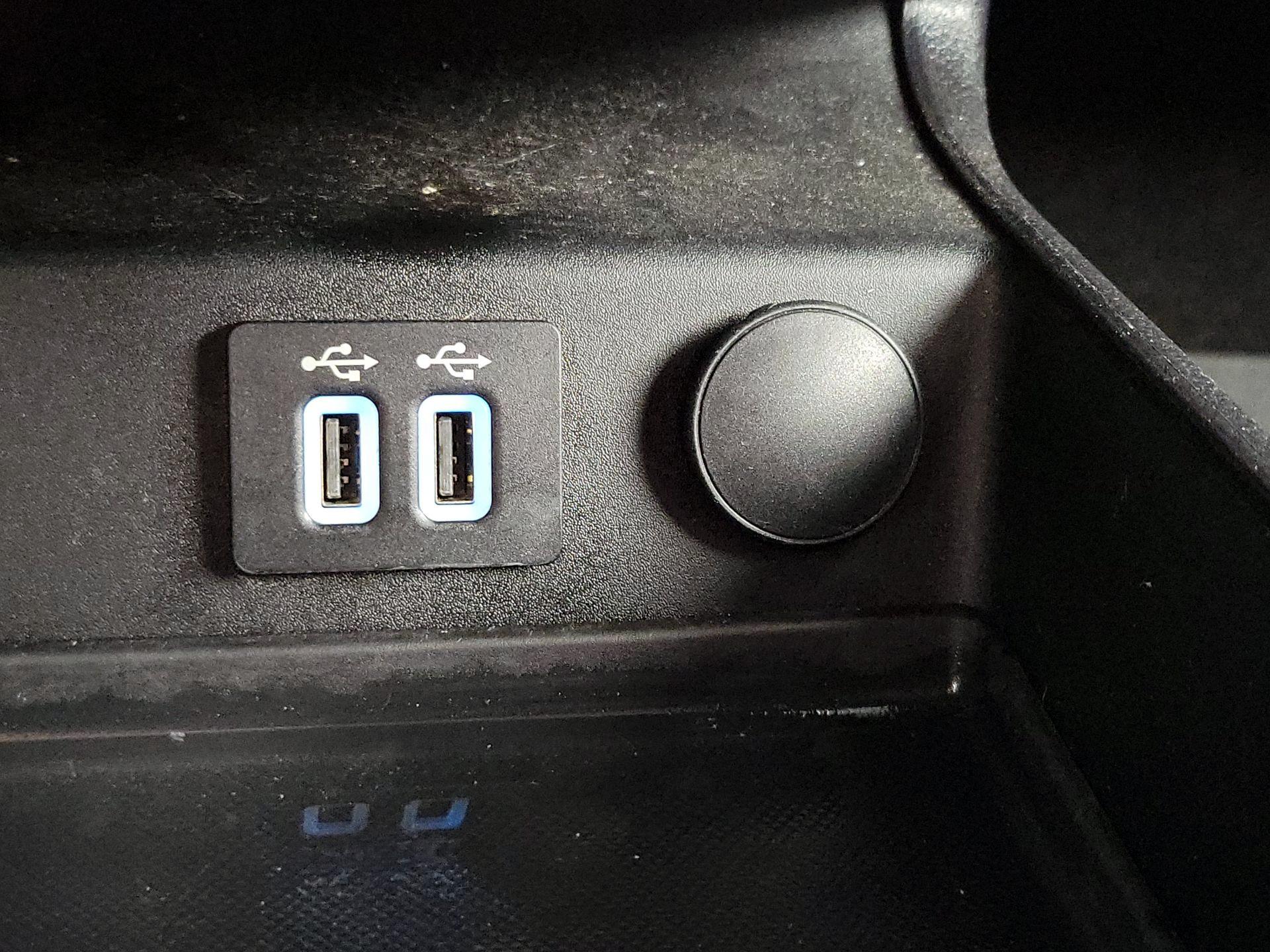 Thumbnail: 2020 Ford Fusion - 19