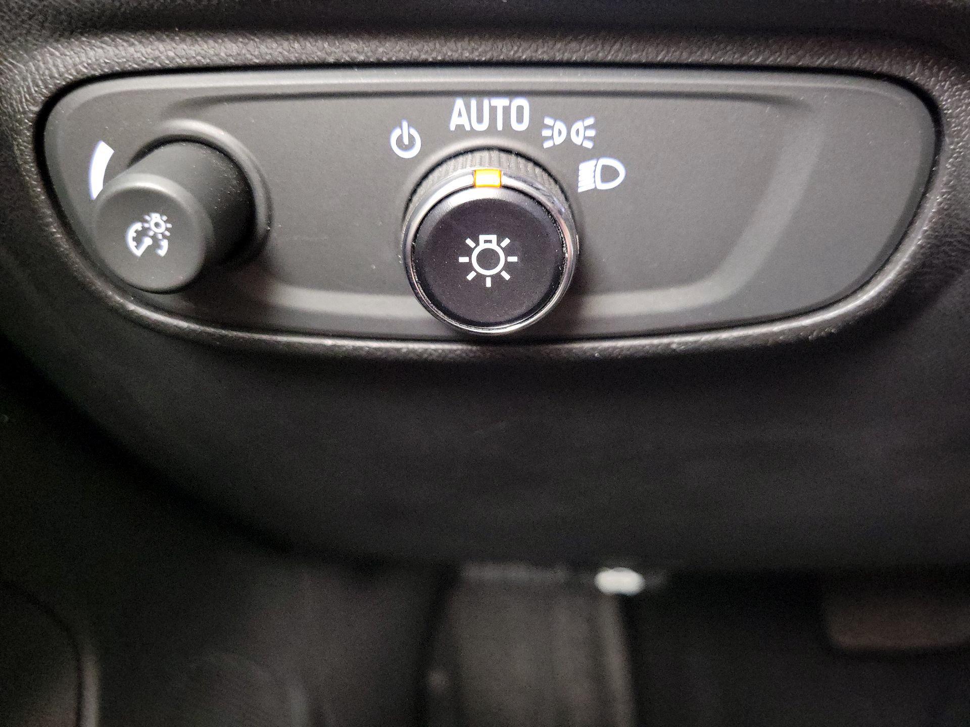 Thumbnail: 2019 Chevrolet Equinox - 13