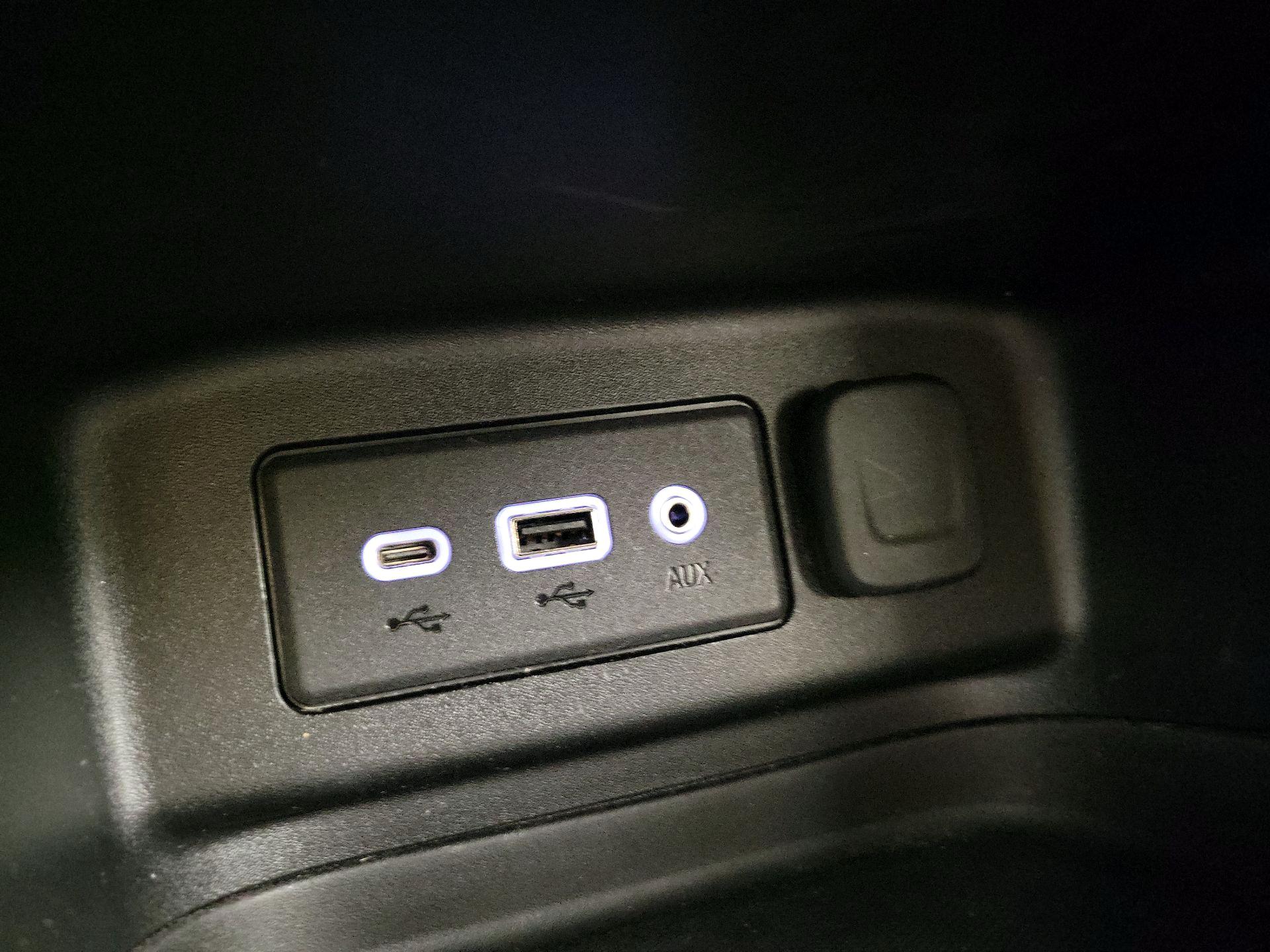 Thumbnail: 2019 Chevrolet Equinox - 18