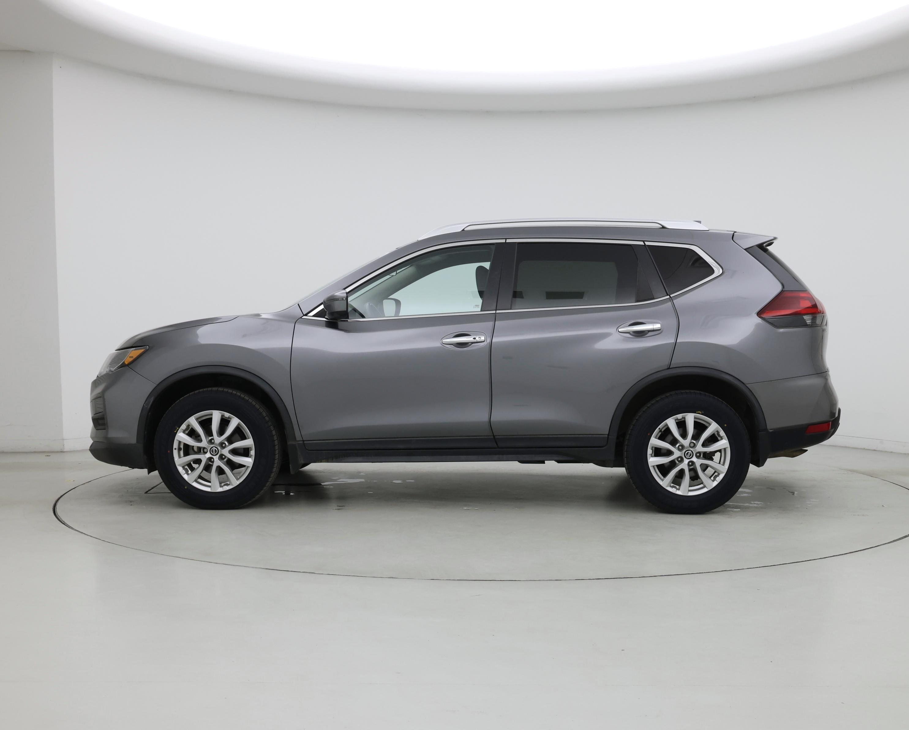 Thumbnail: 2018 Nissan Rogue - 3