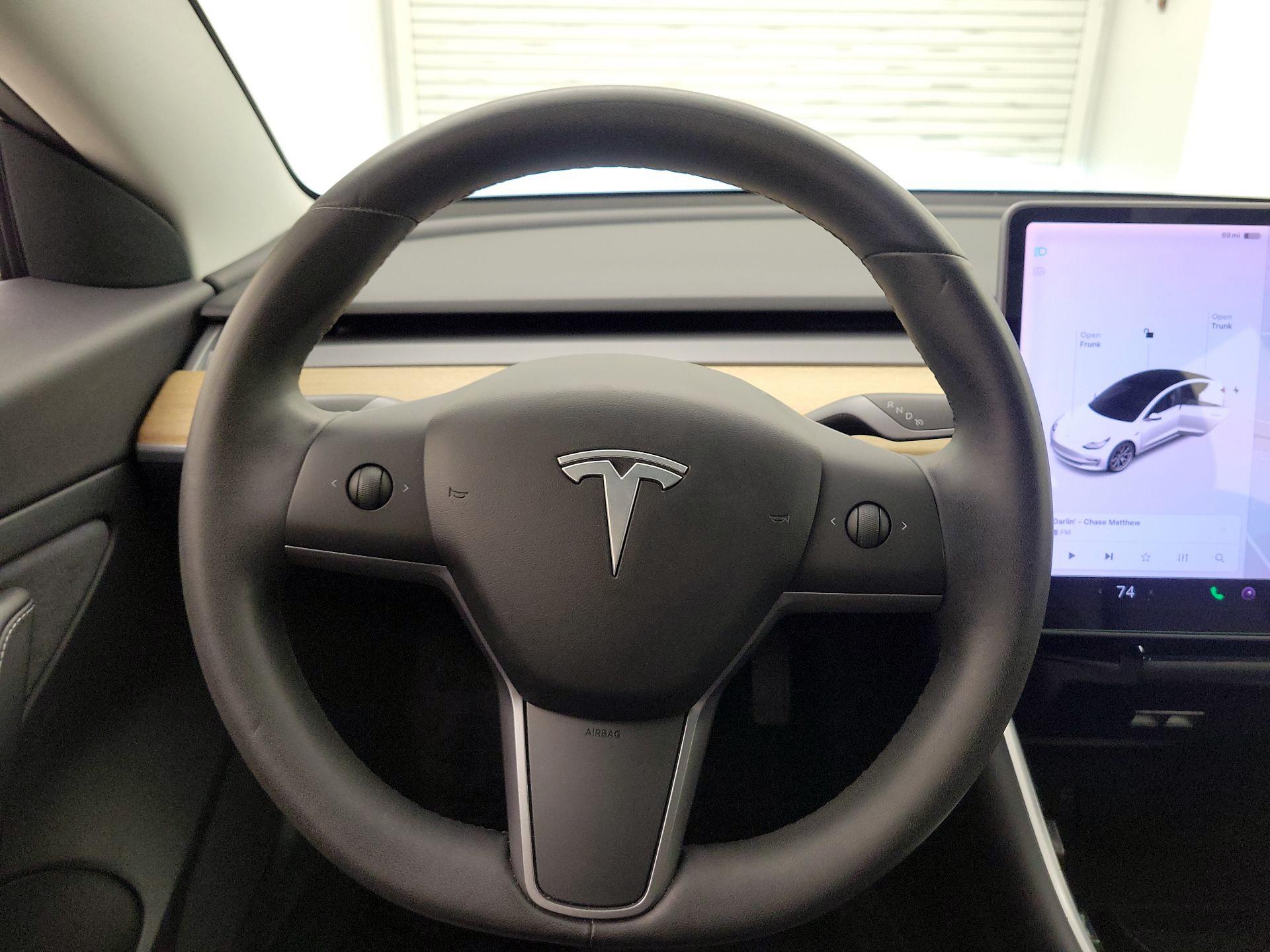 Thumbnail: 2020 Tesla Model 3 - 10