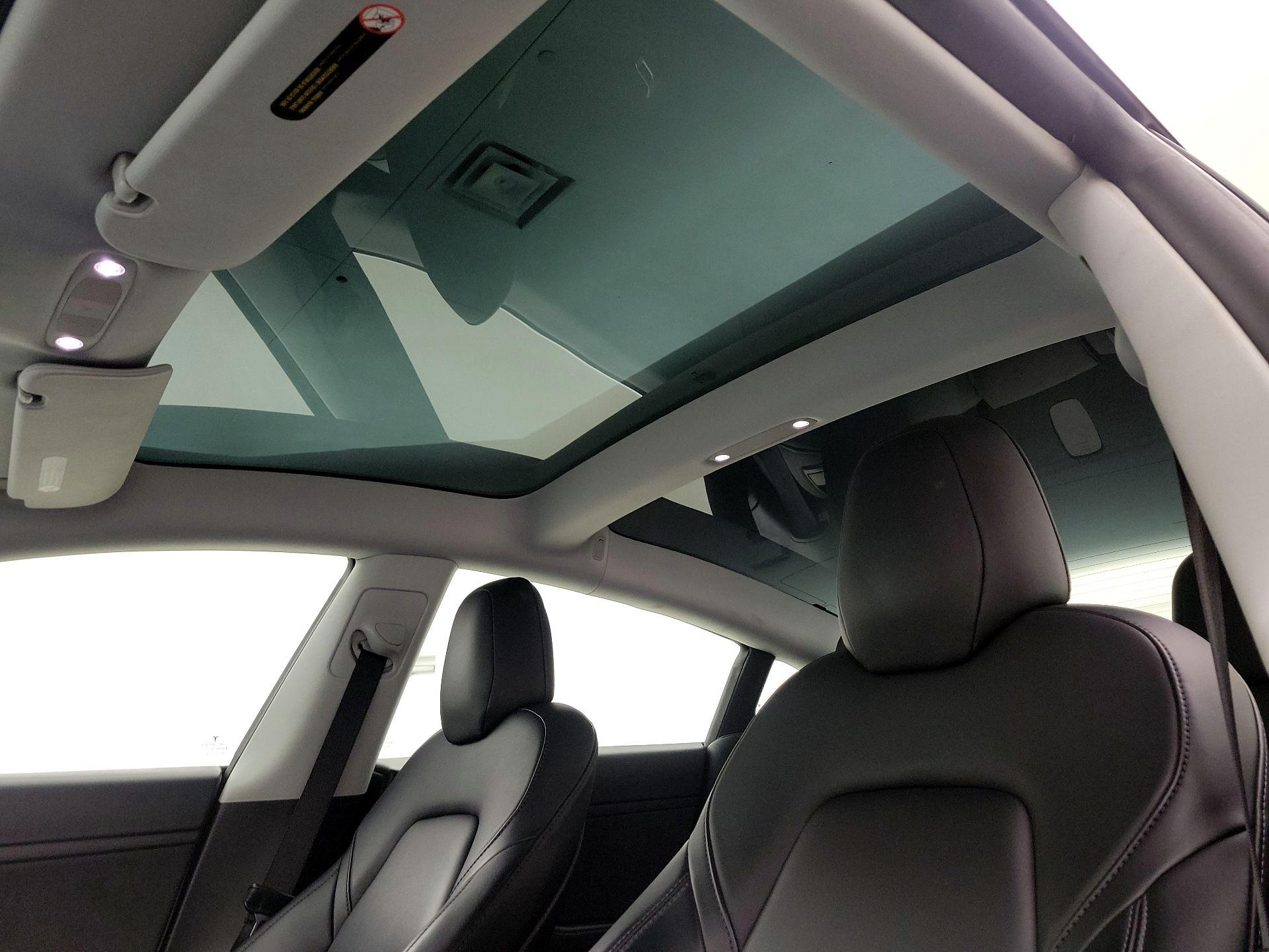 Thumbnail: 2020 Tesla Model 3 - 19