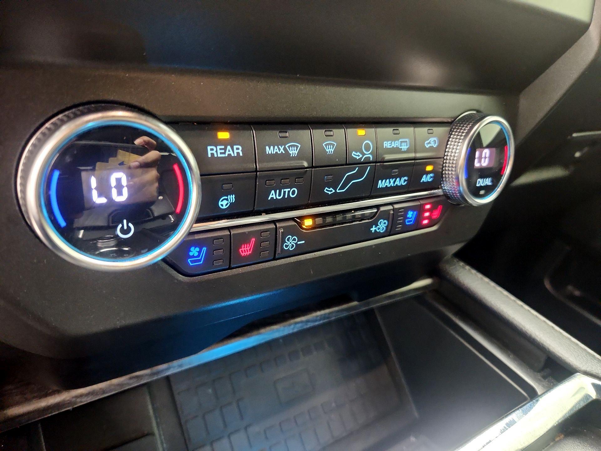 Thumbnail: 2020 Ford Expedition - 17