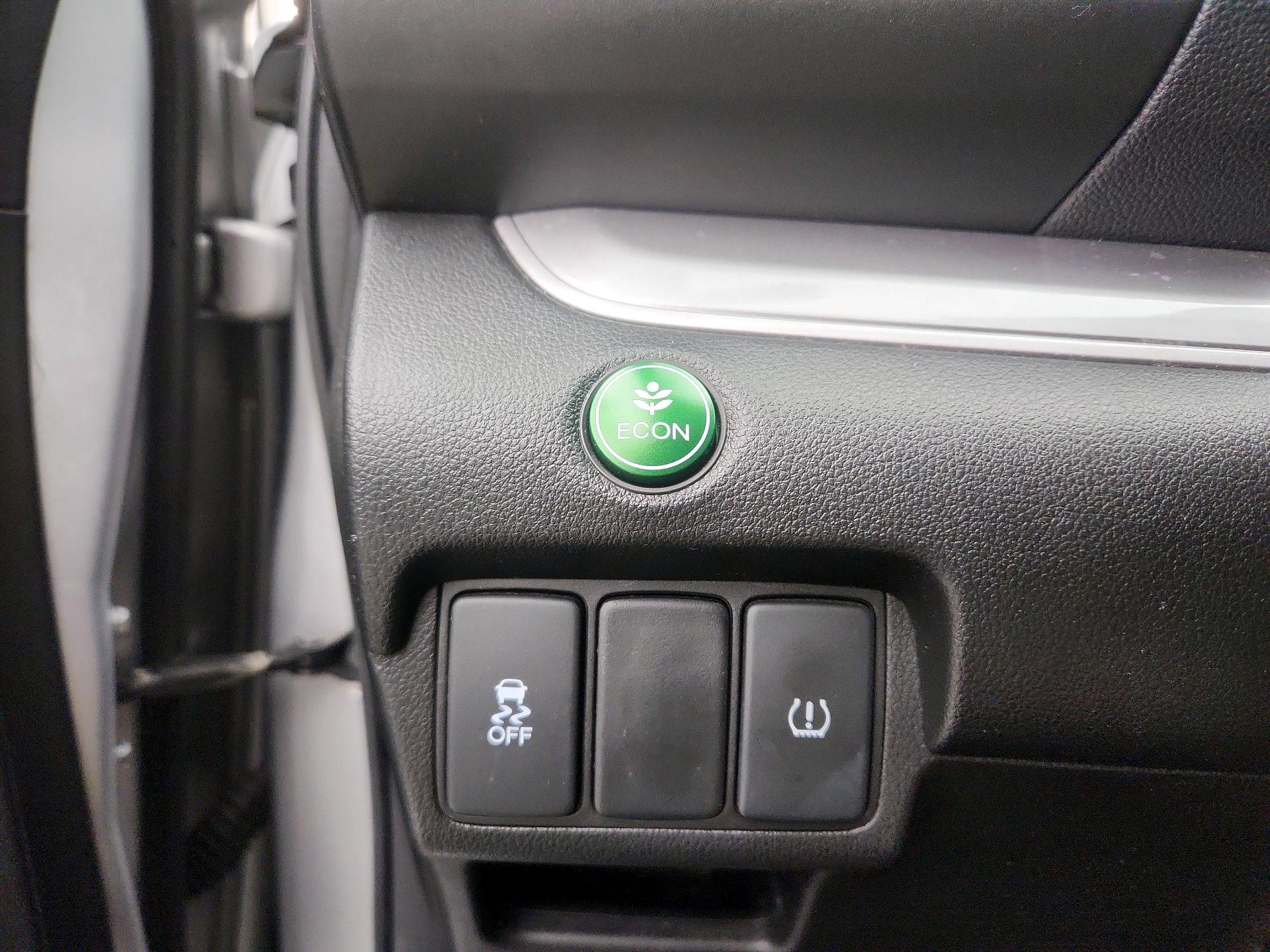 Thumbnail: 2015 Honda CR-V - 13