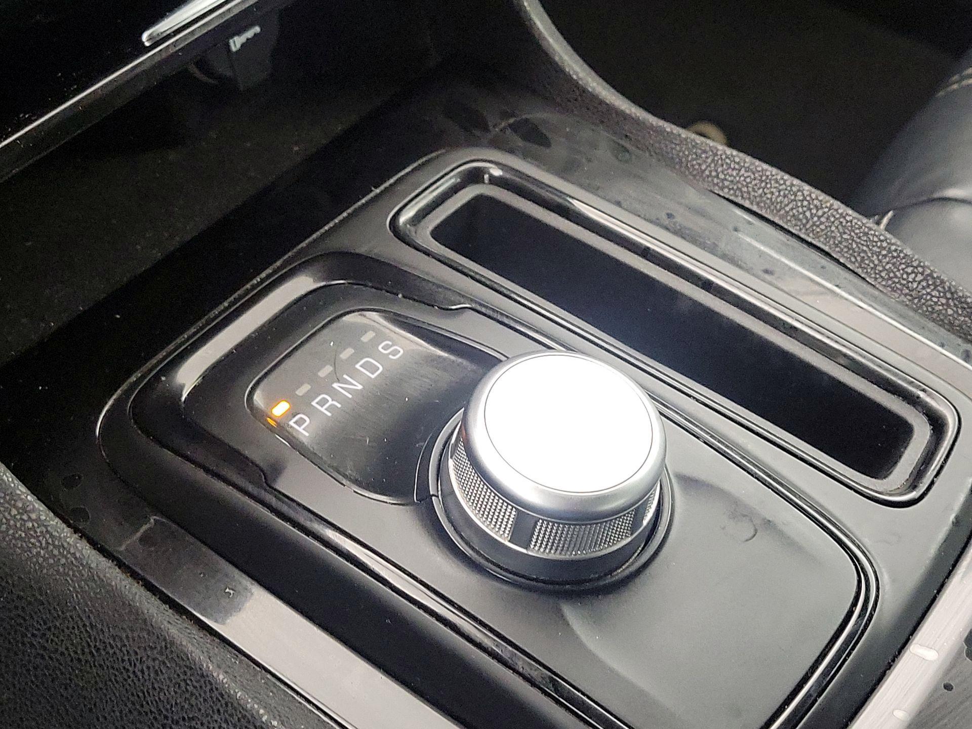 Thumbnail: 2017 Chrysler 300 - 18