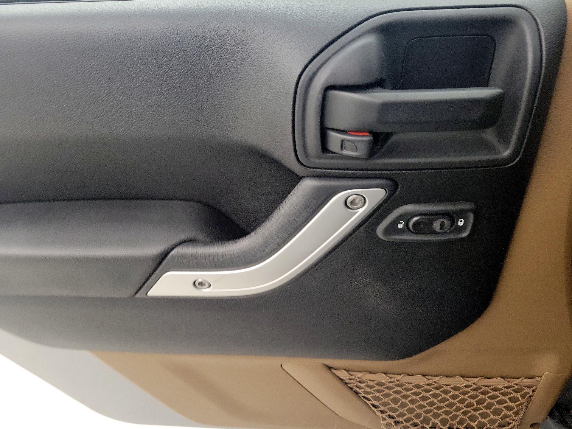 Thumbnail: 2014 Jeep Wrangler - 12