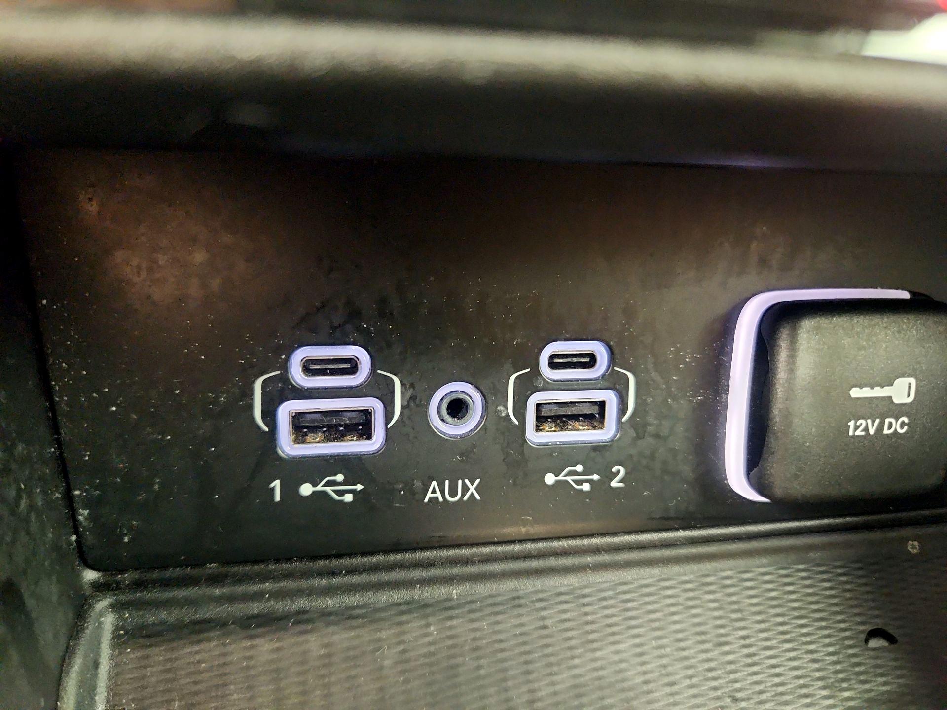 Thumbnail: 2022 Jeep Grand Cherokee - 19