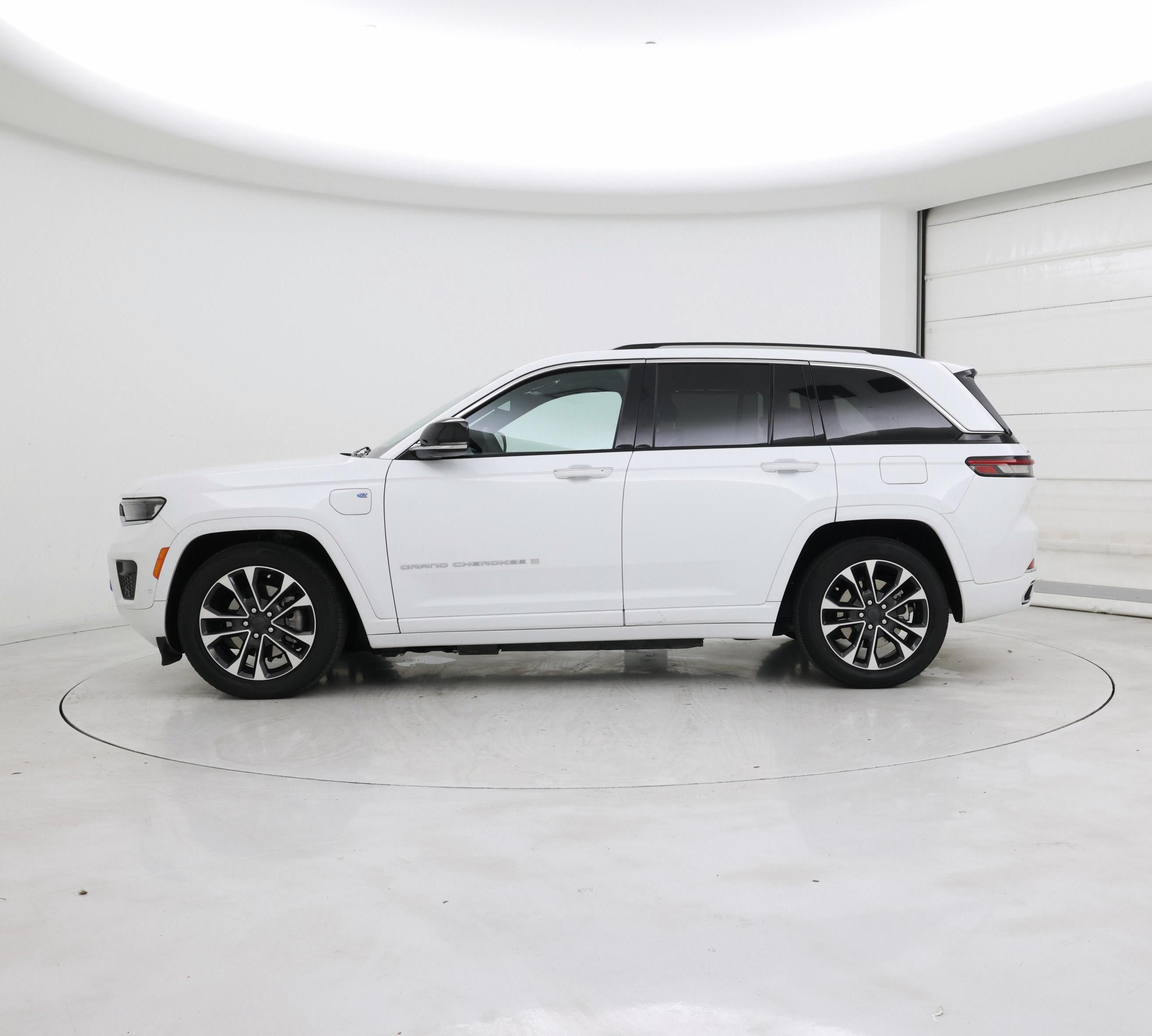 Thumbnail: 2022 Jeep Grand Cherokee - 3