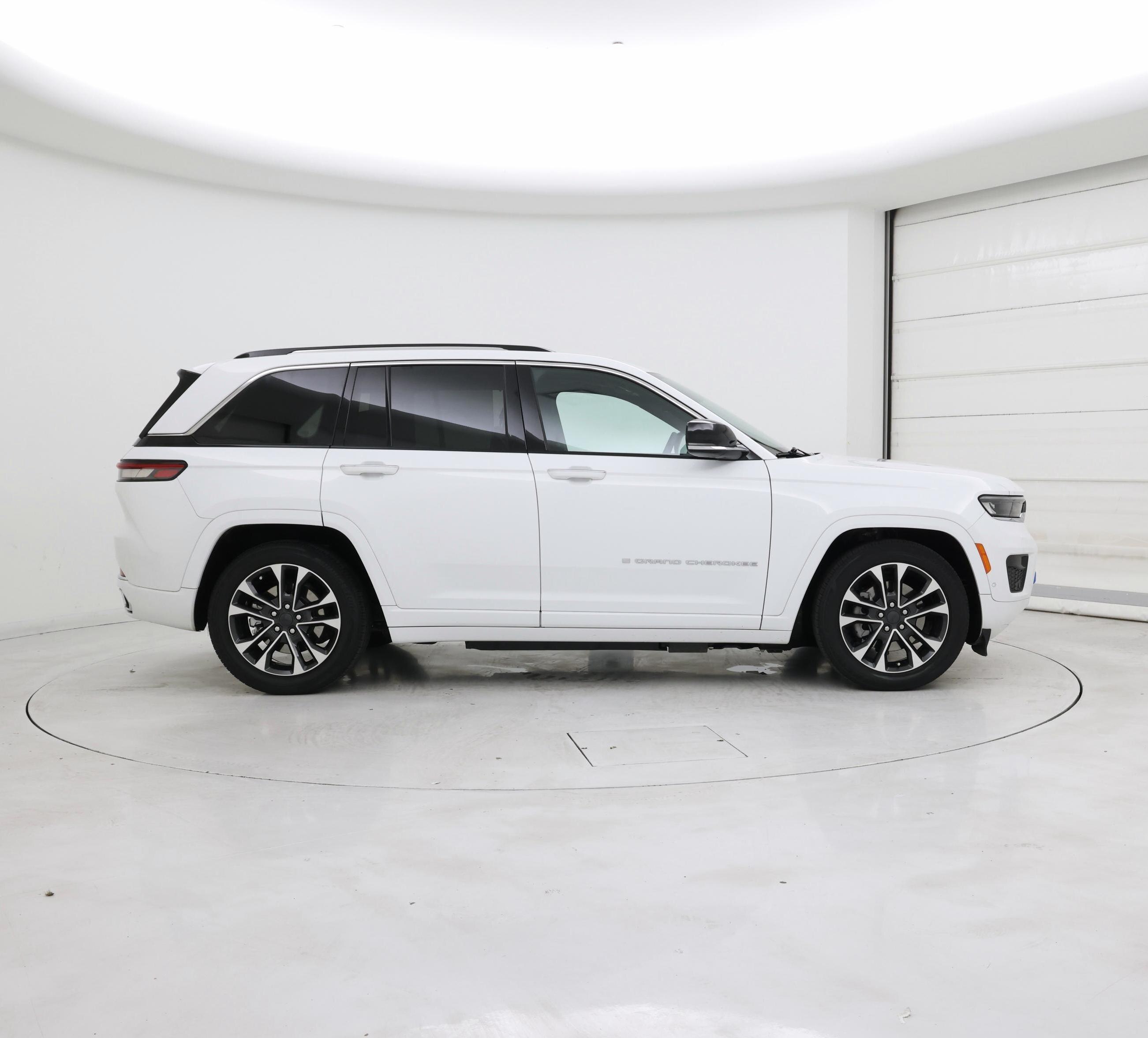 Thumbnail: 2022 Jeep Grand Cherokee - 7