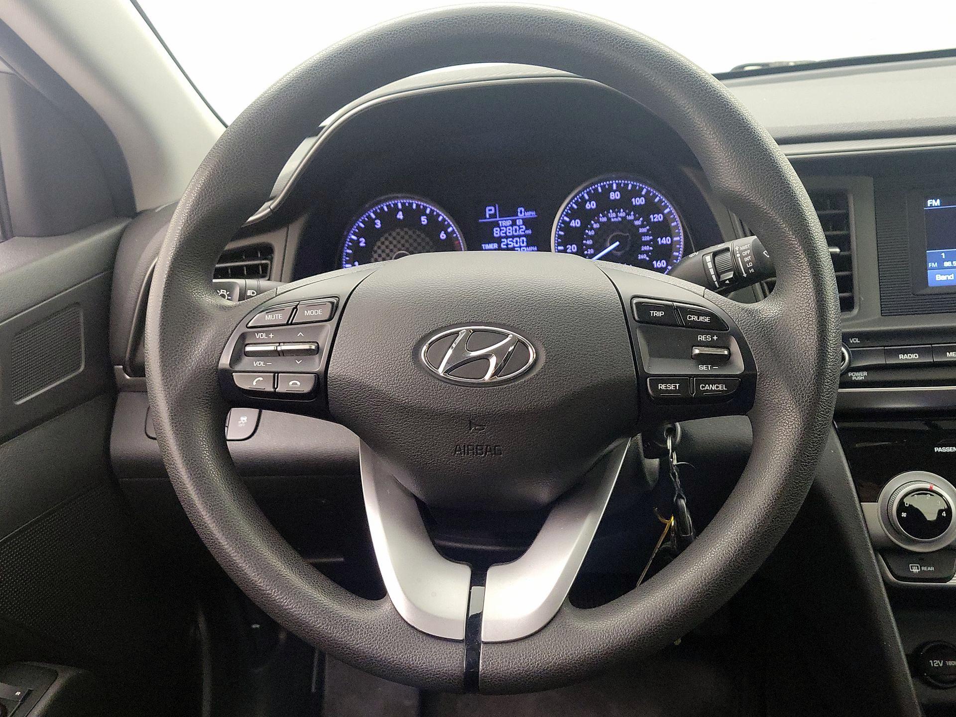 Thumbnail: 2019 Hyundai Elantra - 10