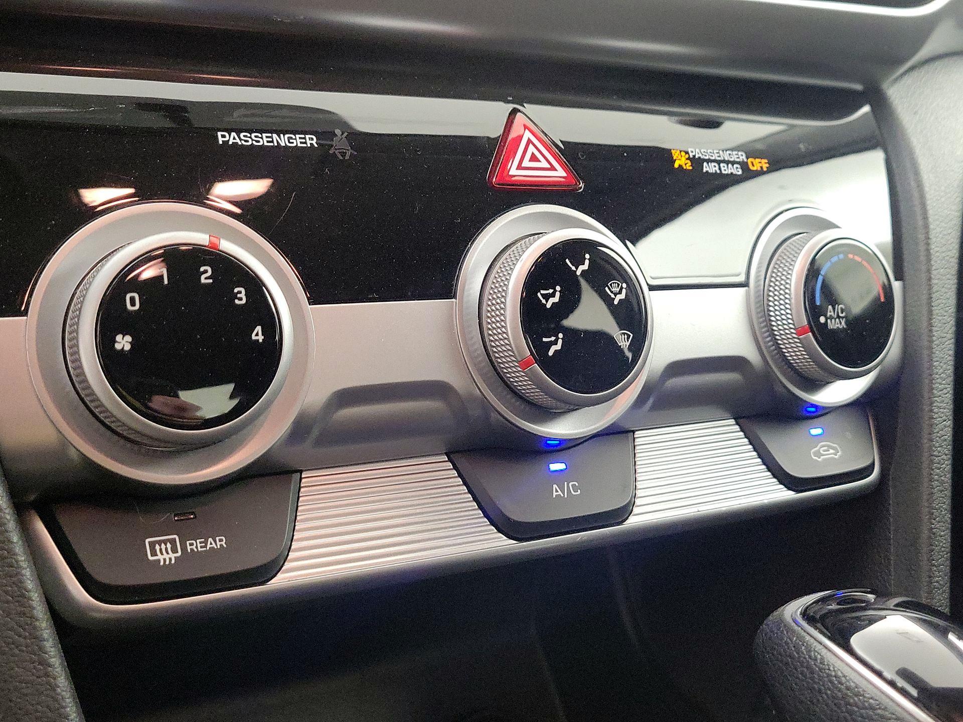 Thumbnail: 2019 Hyundai Elantra - 16