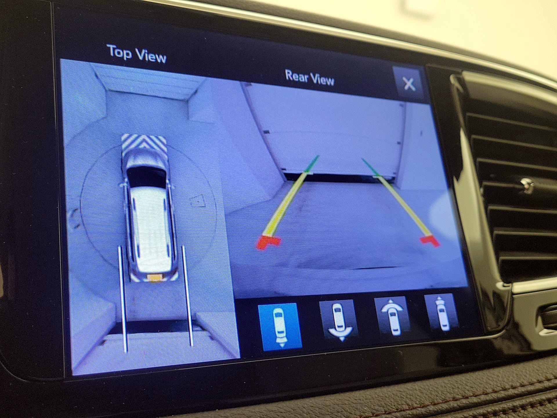 Thumbnail: 2017 Chrysler Pacifica - 15