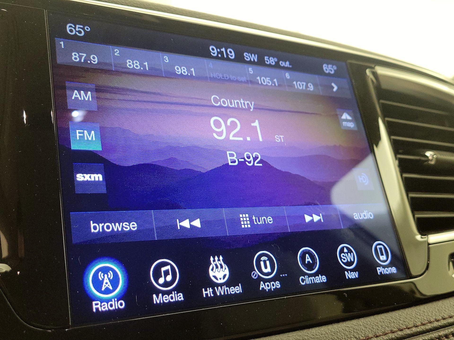 Thumbnail: 2017 Chrysler Pacifica - 16