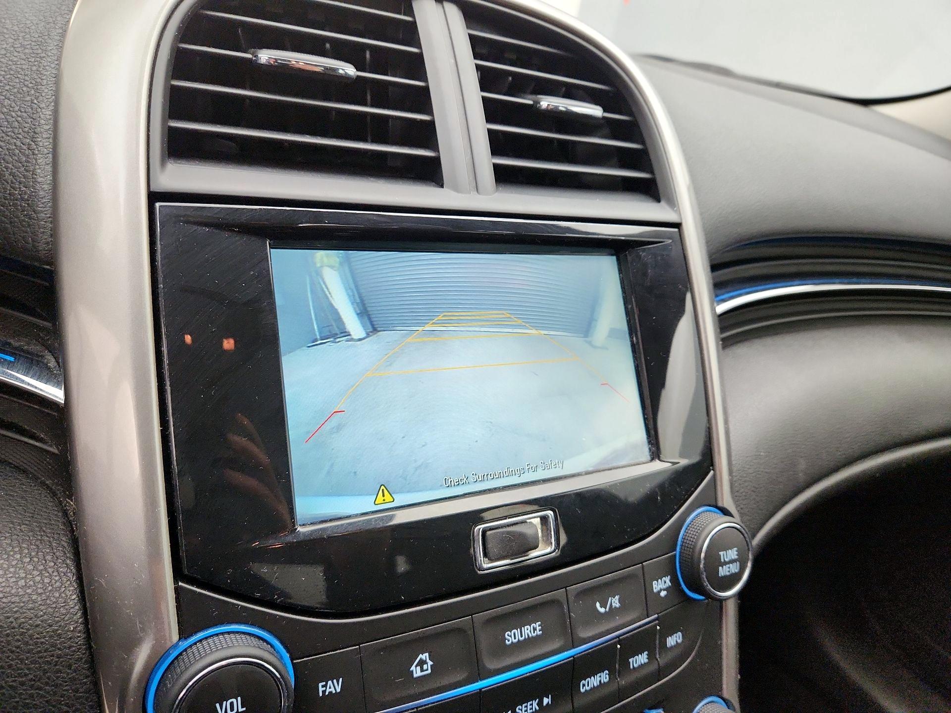 Thumbnail: 2015 Chevrolet Malibu - 14