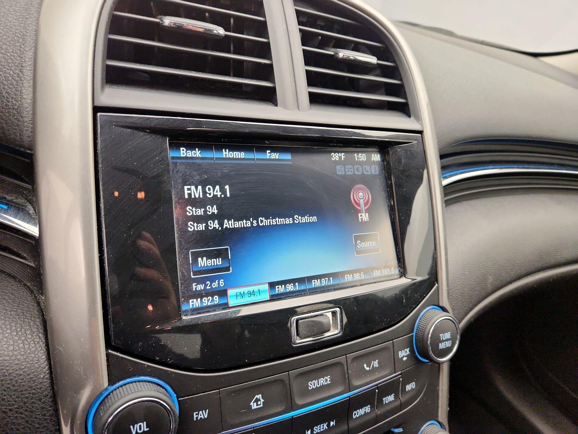 Thumbnail: 2015 Chevrolet Malibu - 15