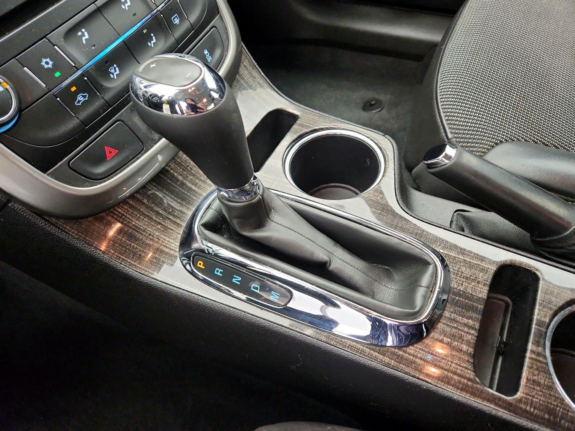 Thumbnail: 2015 Chevrolet Malibu - 17