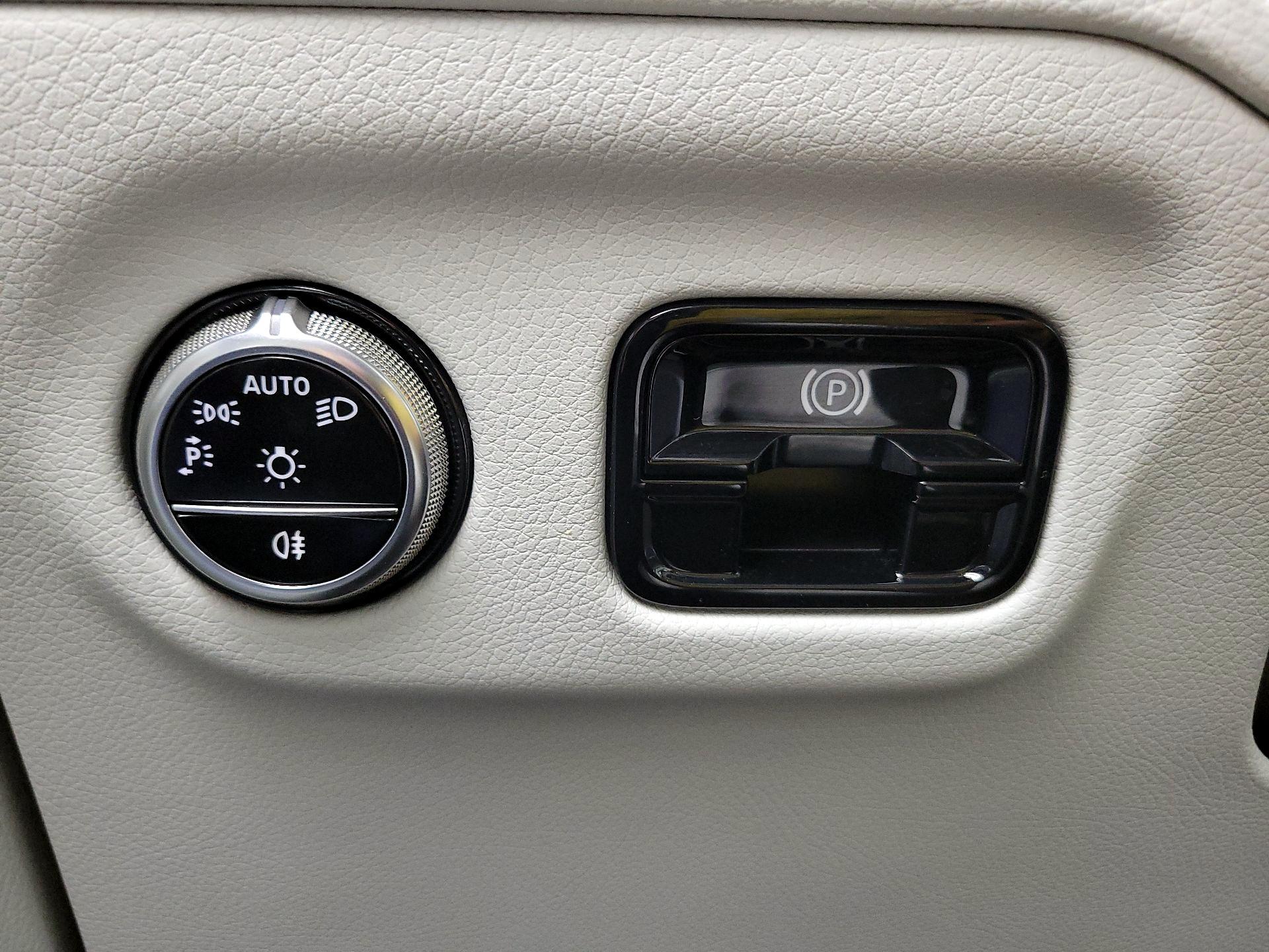 Thumbnail: 2023 Mercedes-Benz EQE - 13