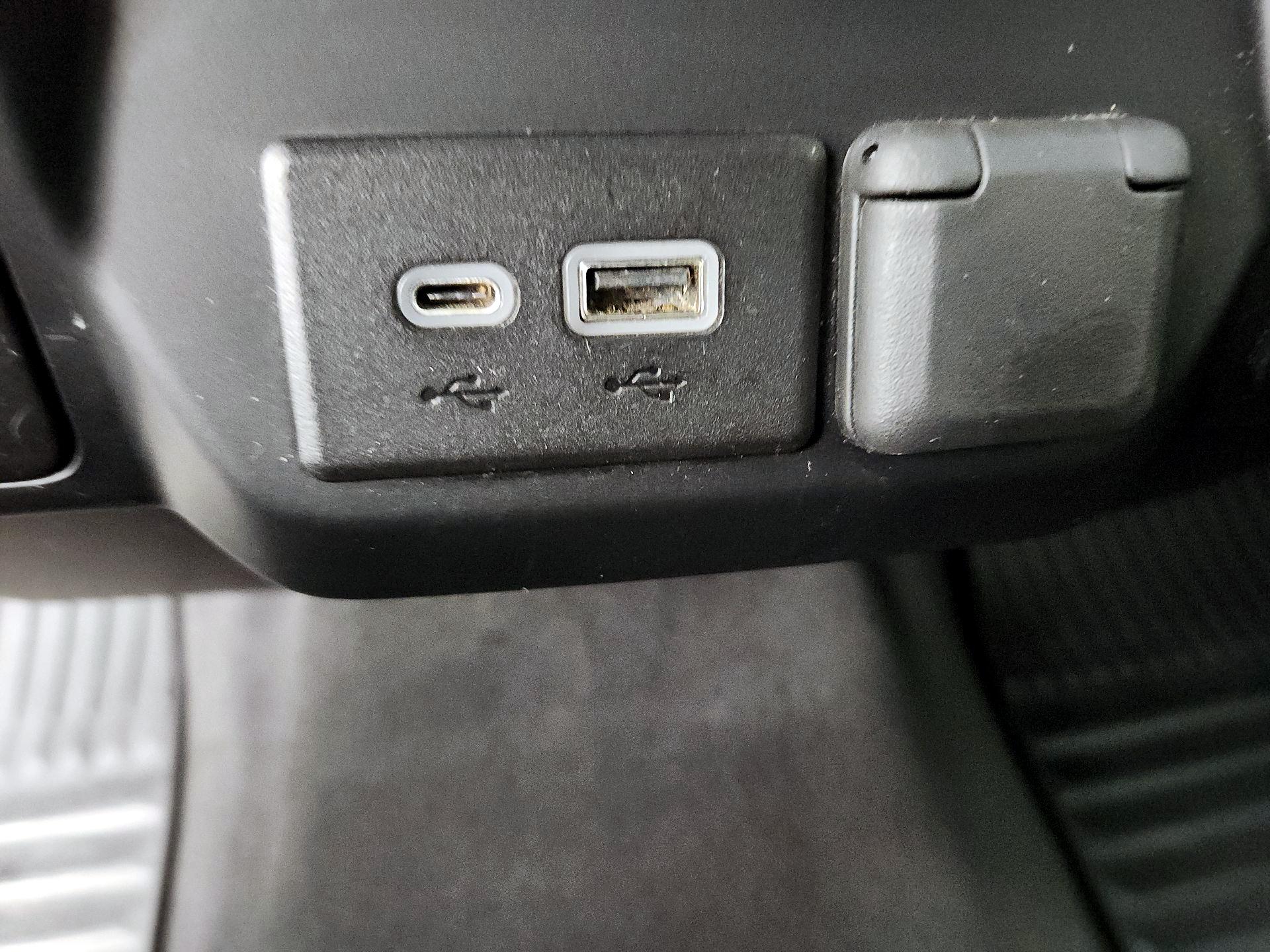 Thumbnail: 2020 Chevrolet Silverado 1500 - 18