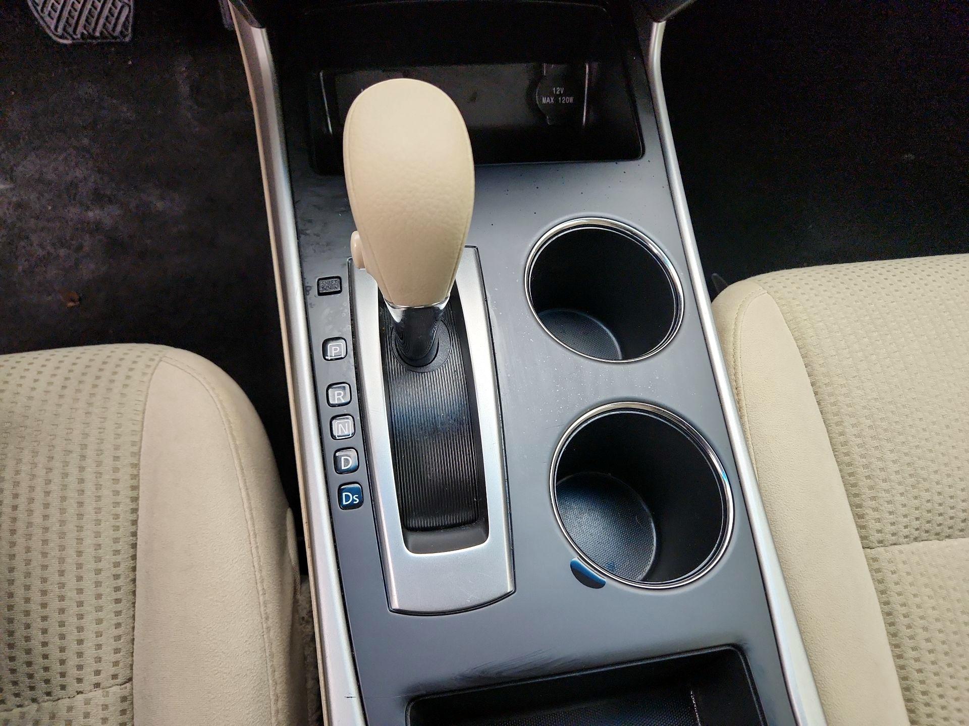 Thumbnail: 2015 Nissan Altima - 17