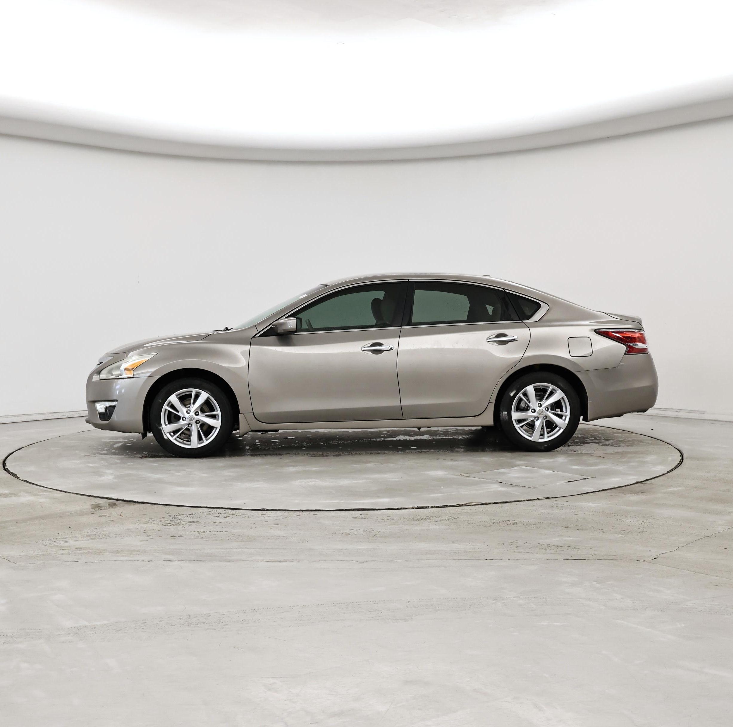 Thumbnail: 2015 Nissan Altima - 3