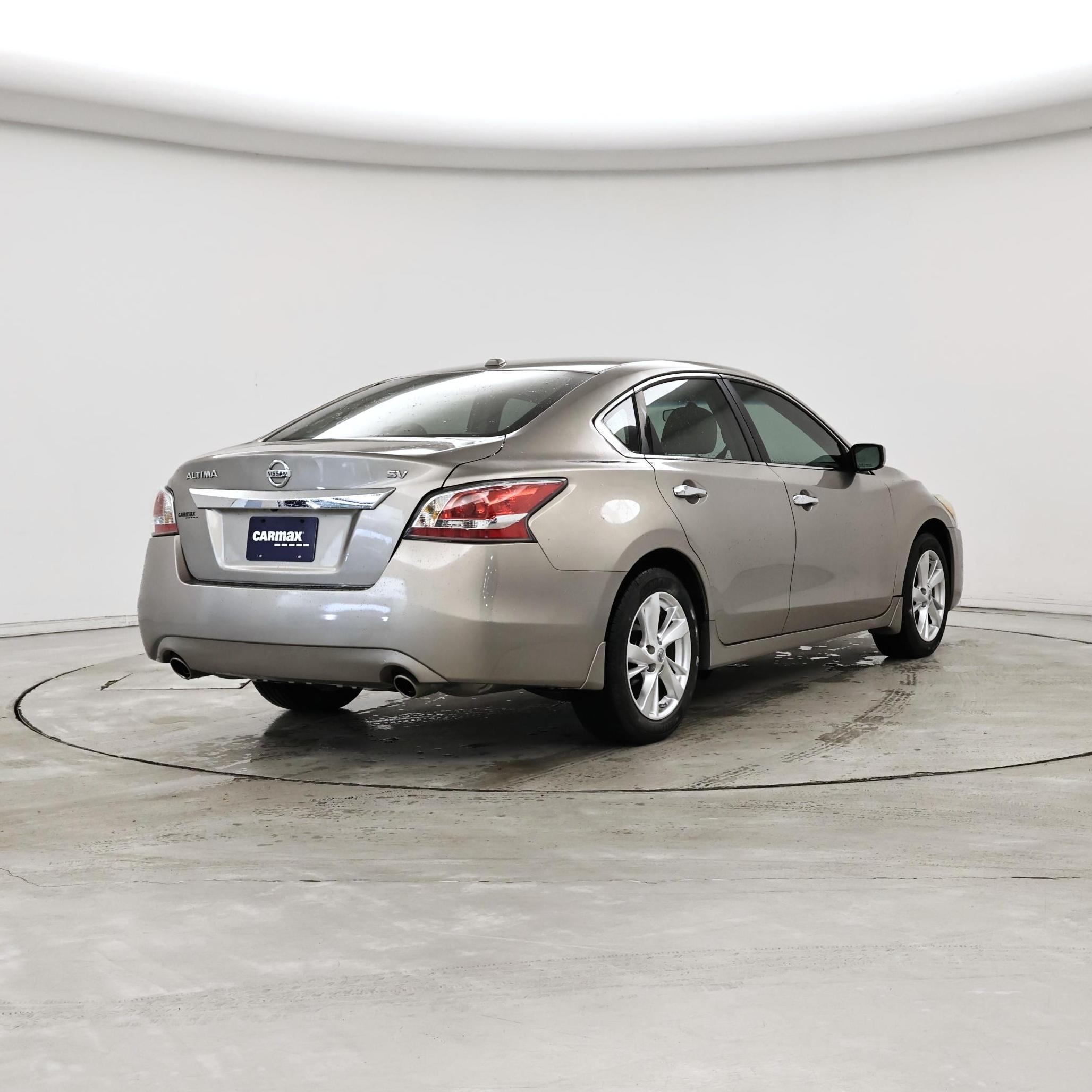 Thumbnail: 2015 Nissan Altima - 8
