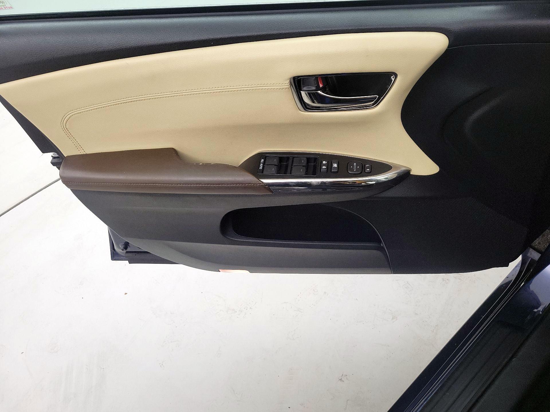 Thumbnail: 2015 Toyota Avalon - 12