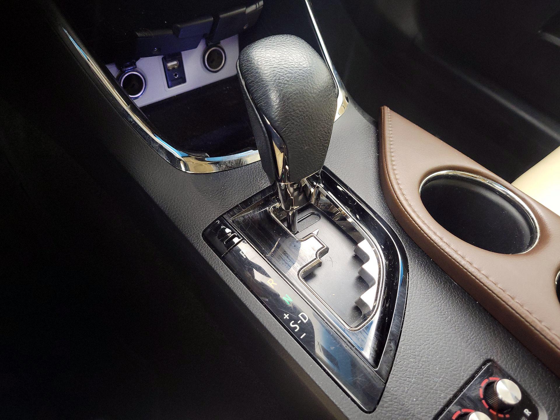 Thumbnail: 2015 Toyota Avalon - 17