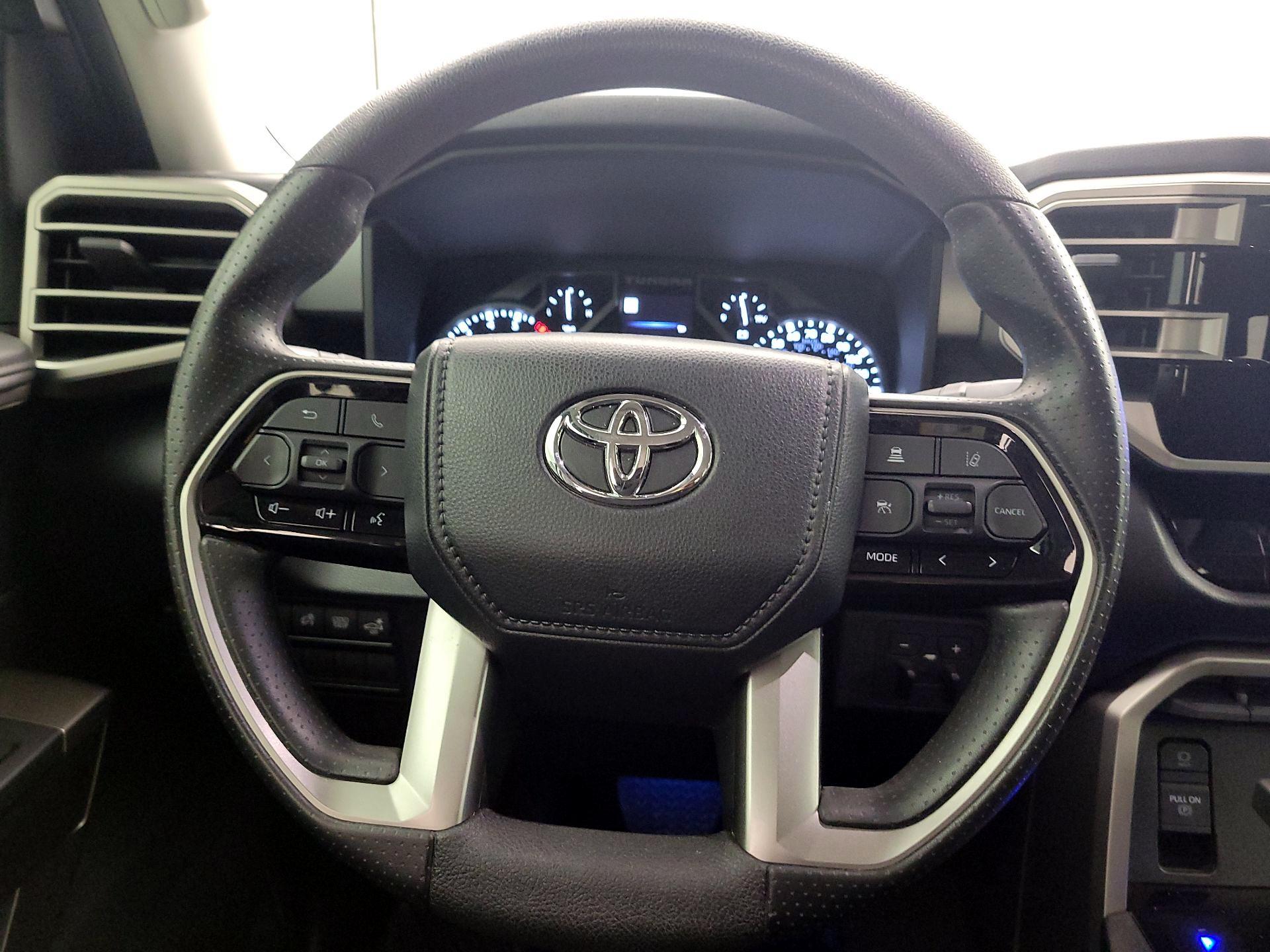 Thumbnail: 2024 Toyota Tundra - 10